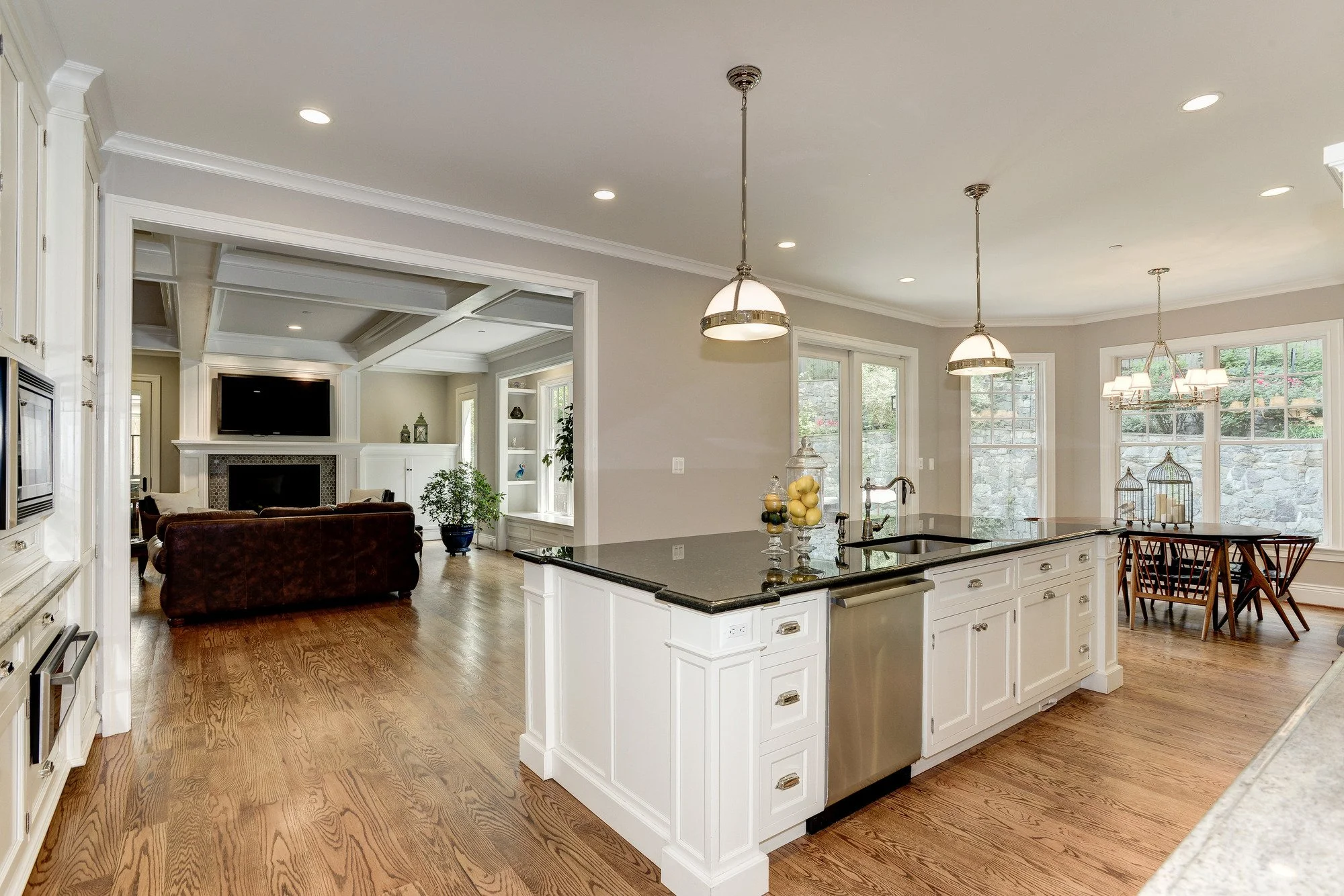 045_6220_Winnebago kitchen 94718_131017 copy.jpg