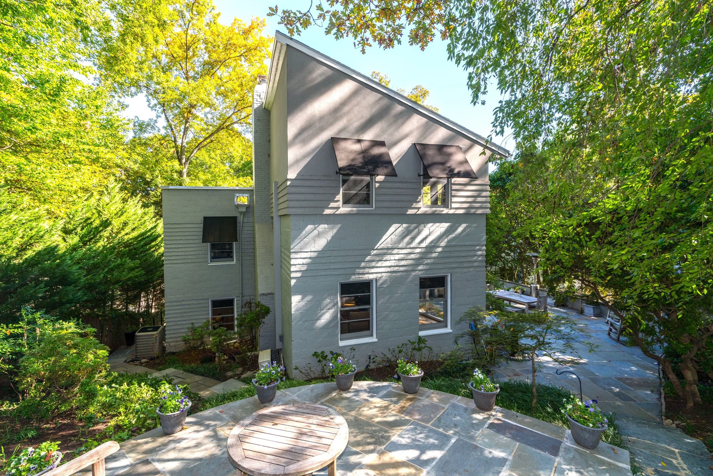 rear EXTERIOR copy (1).jpg