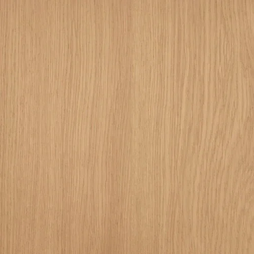 Superficie de madera clara, lisa y uniforme.