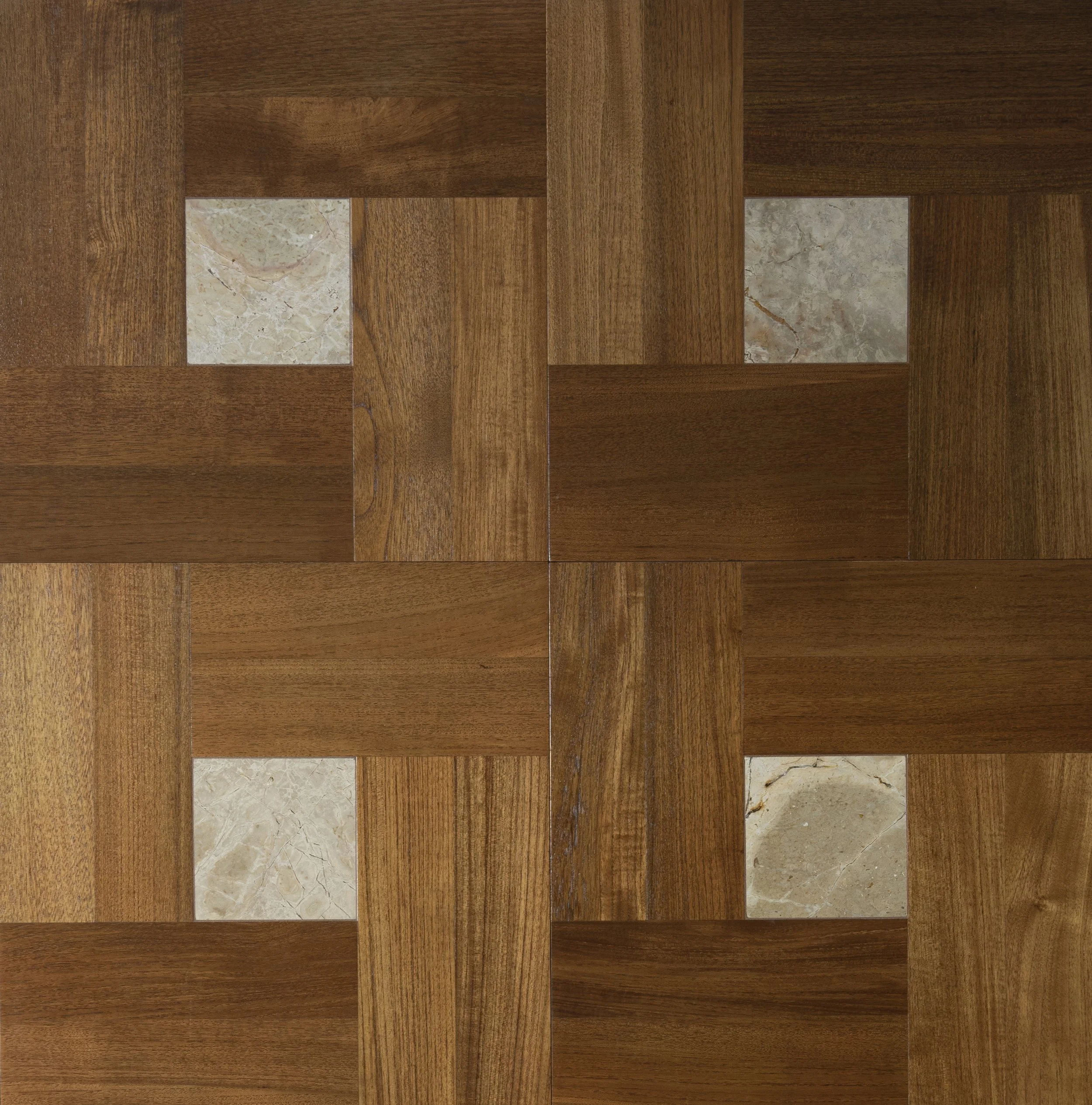 Suelo de madera con pequeños detalles de piedra en un patrón entrelazado.