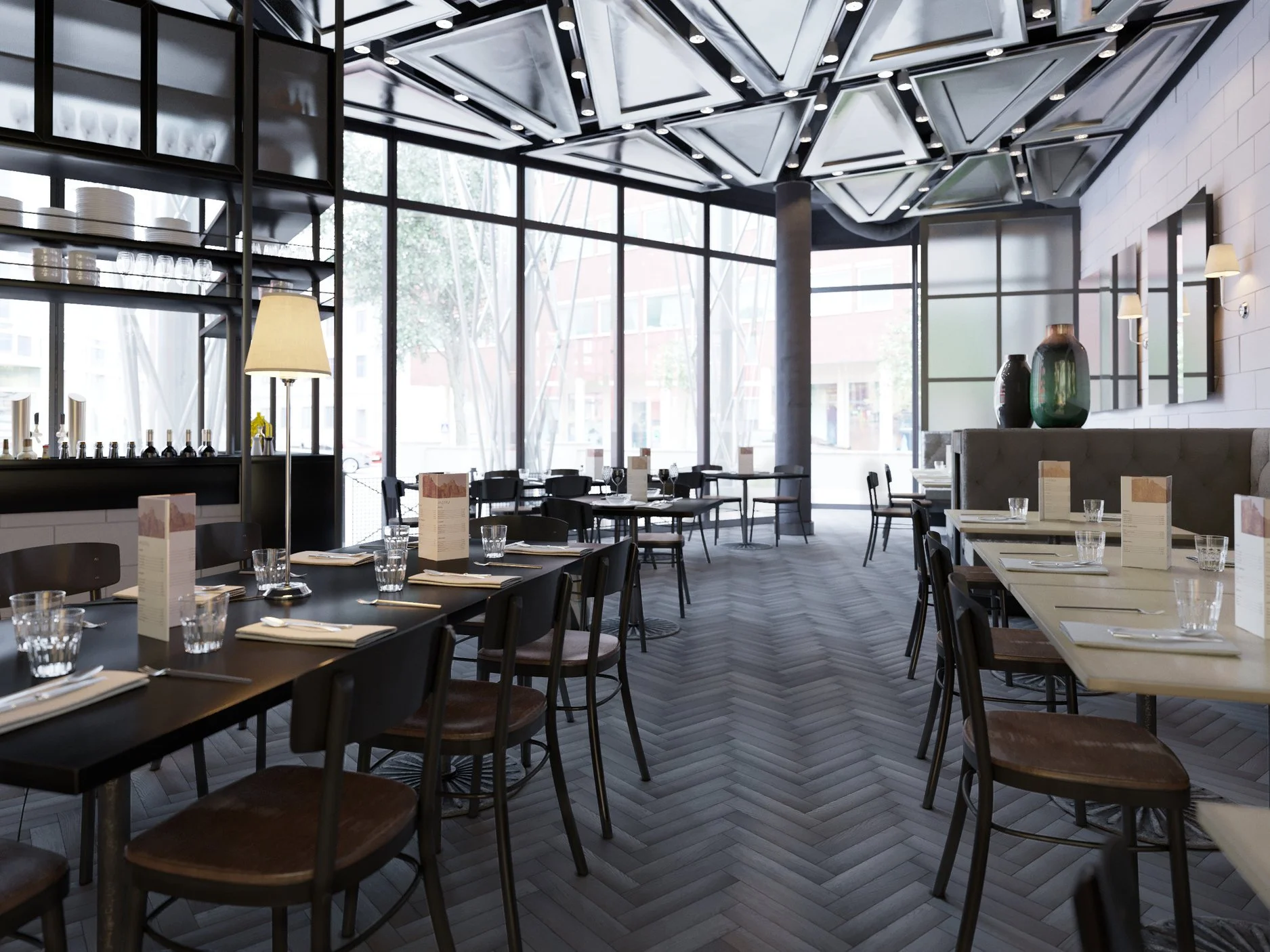 Interior de restaurante moderno con mesas arregladas, sillas, decoraciones y grandes ventanas con vista a la calle