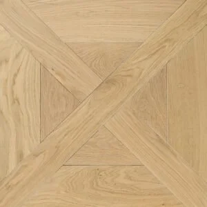 Tablero de versalles en madera de roble. Imagen de un patrón de parquet de madera con diseño geométrico en tonos beige y marrón.