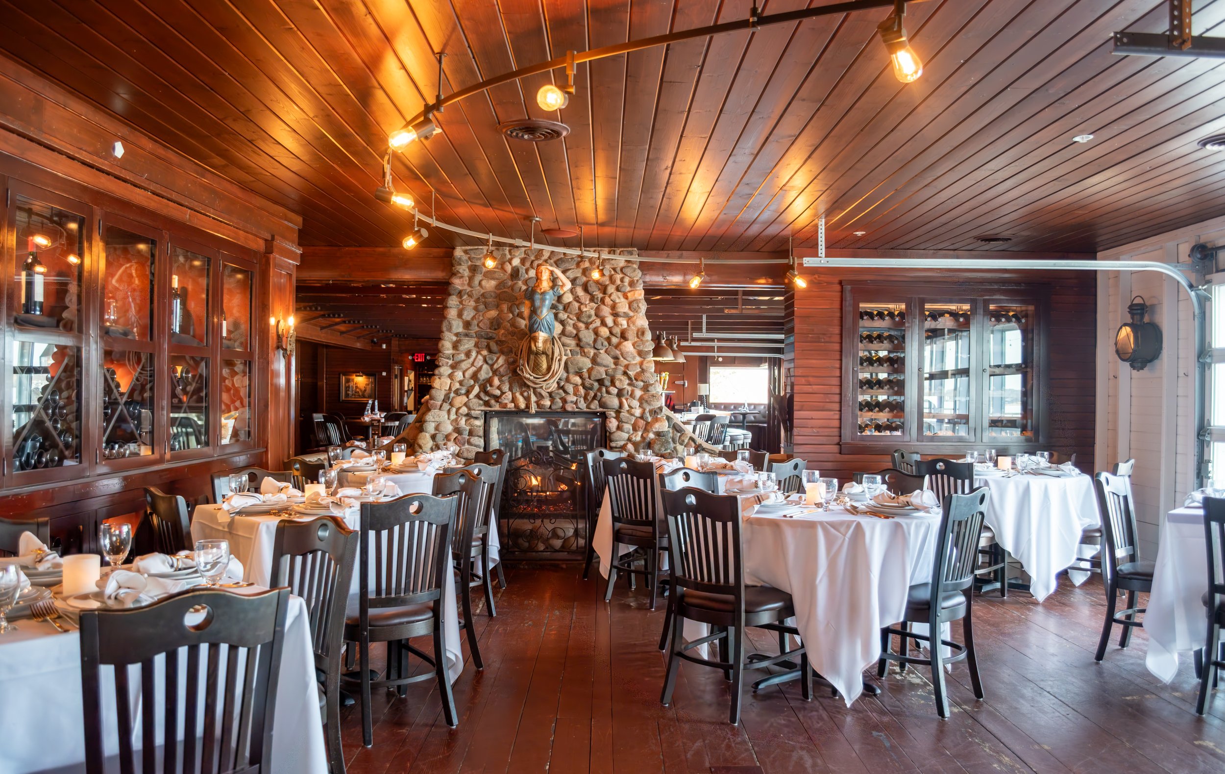 LolasLakehouse_PrivateDining_March_2025-38 copy 2.jpg