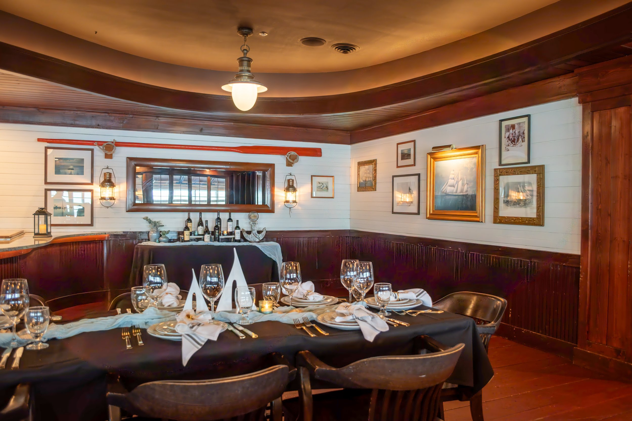 LolasLakehouse_PrivateDining_March_2025-27 copy 2.jpg