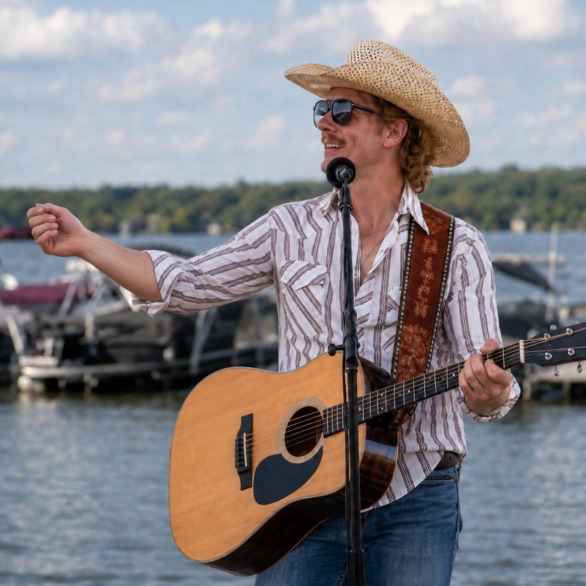 Mitch Gordon hits the deck LIVE tonight at 5:00pm! Join us under the sails for his signature tunes, your favorite fresh seafood, choice cuts and seasonal cocktails on Lake Waconia. See you at Lola's! 🎶

#seeyouatlolas #lolaslakehouse #lolaswaconia #