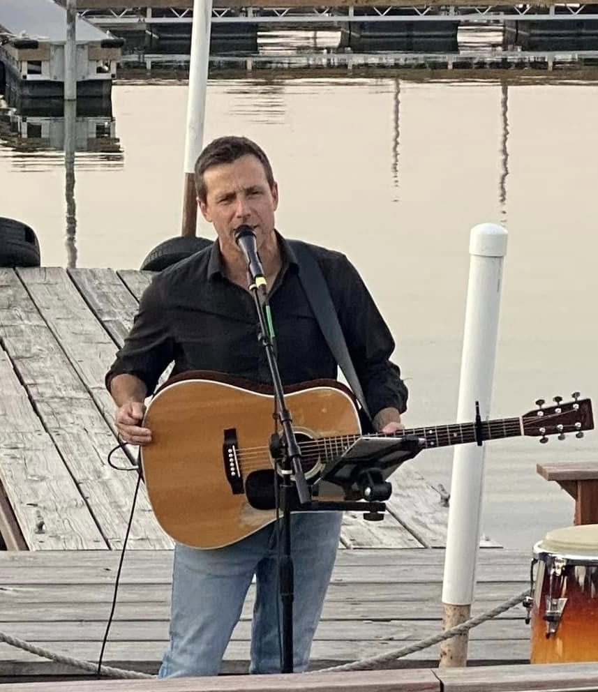 Live Music with Rich Larson @ Lola's Lakehouse