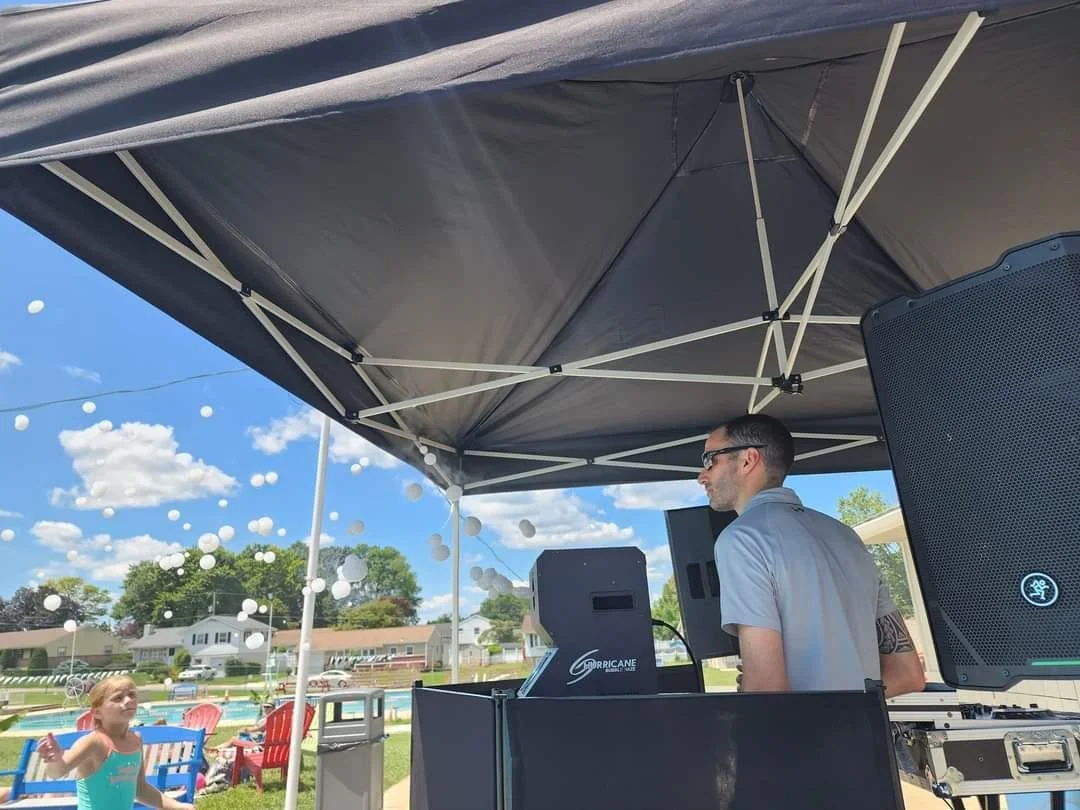 Wilshire Pool Sunday Sundays 2023