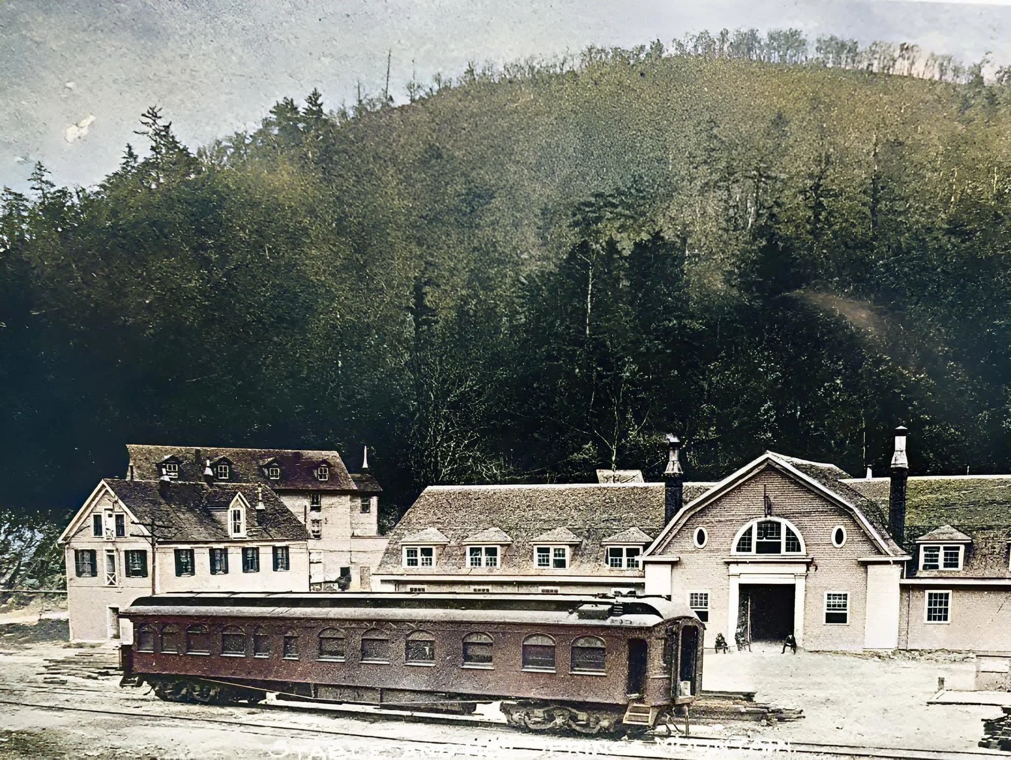 STABLES W: TRAINCAR.jpg