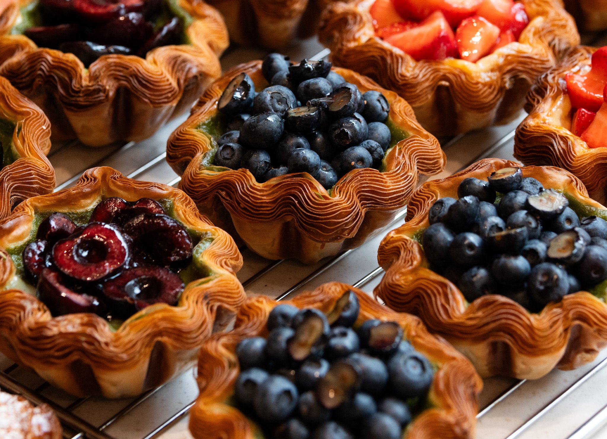 Flan parisien con frutos del bosque.