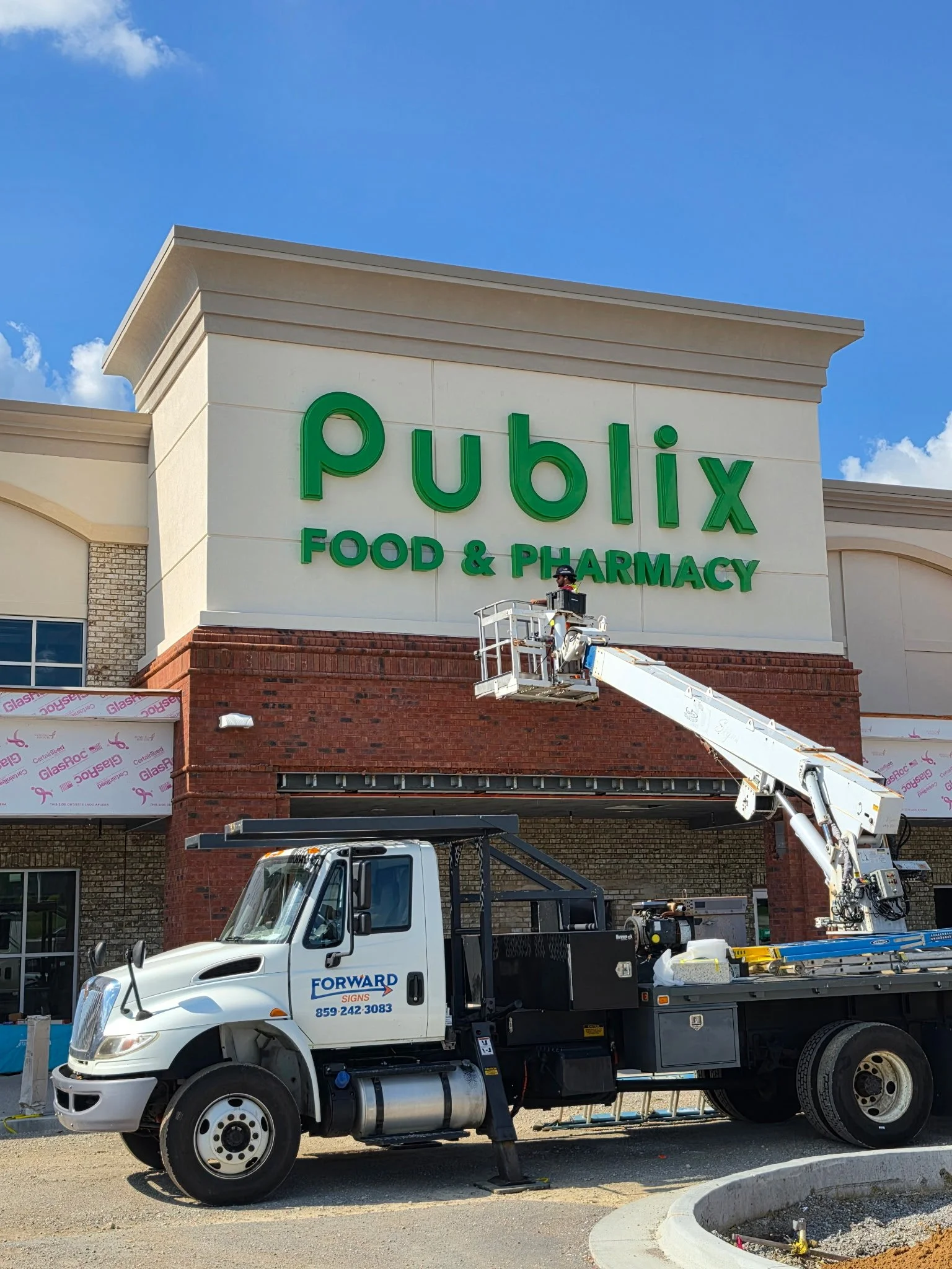 Channel letter installation in Florence, Kentucky for Publix