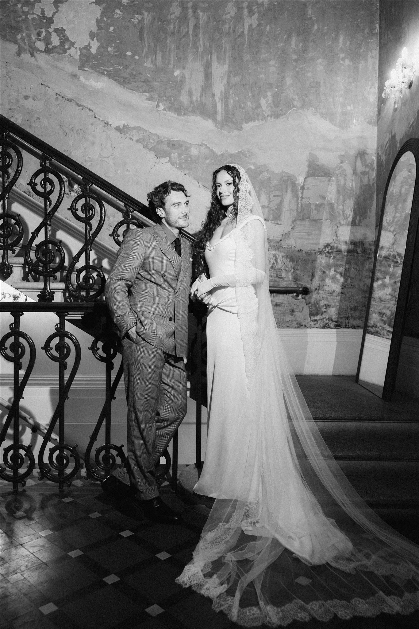 taura-jesse-old-sessions-house-london-wedding-1.jpg