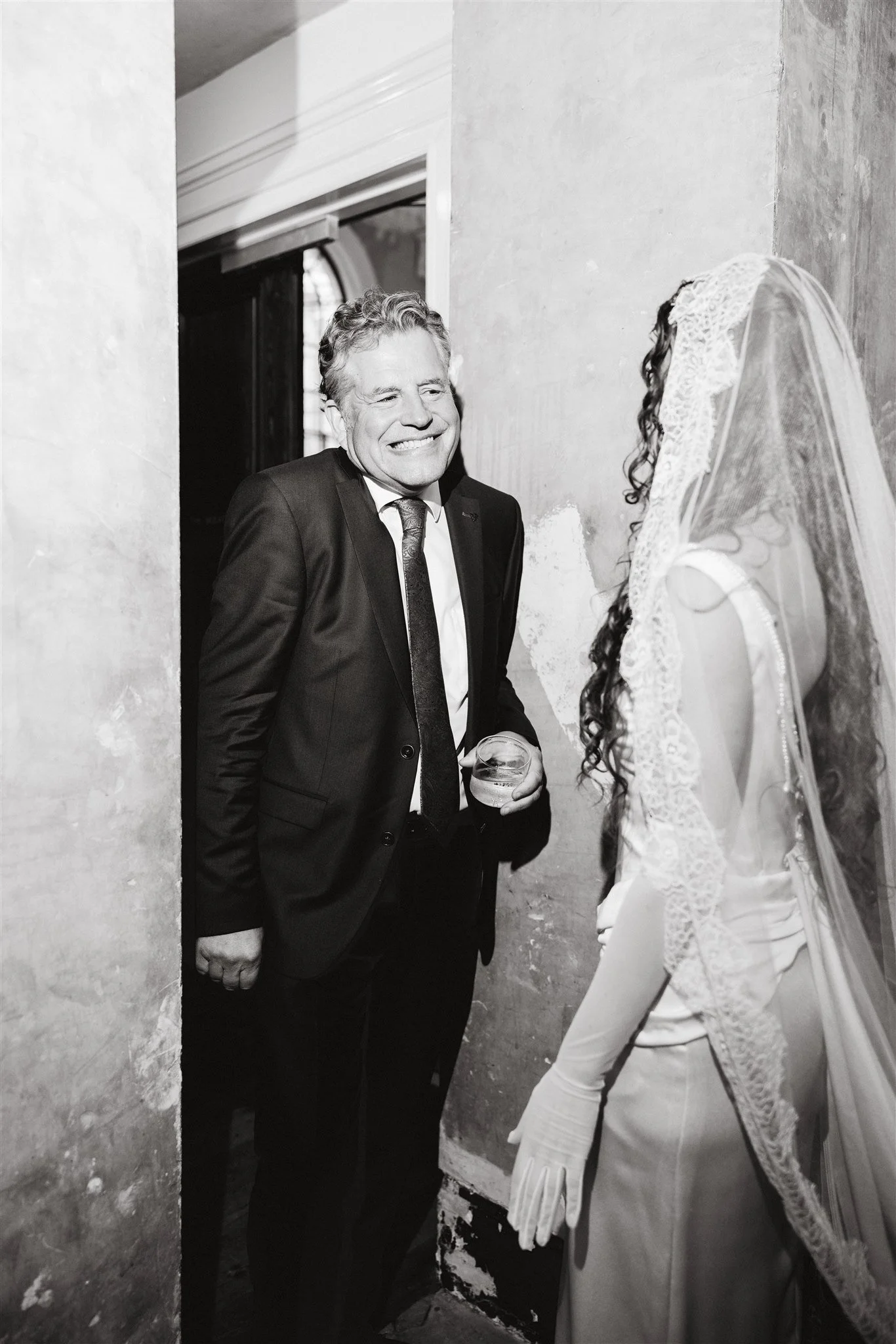 taura-jesse-old-sessions-house-london-wedding-76.jpg