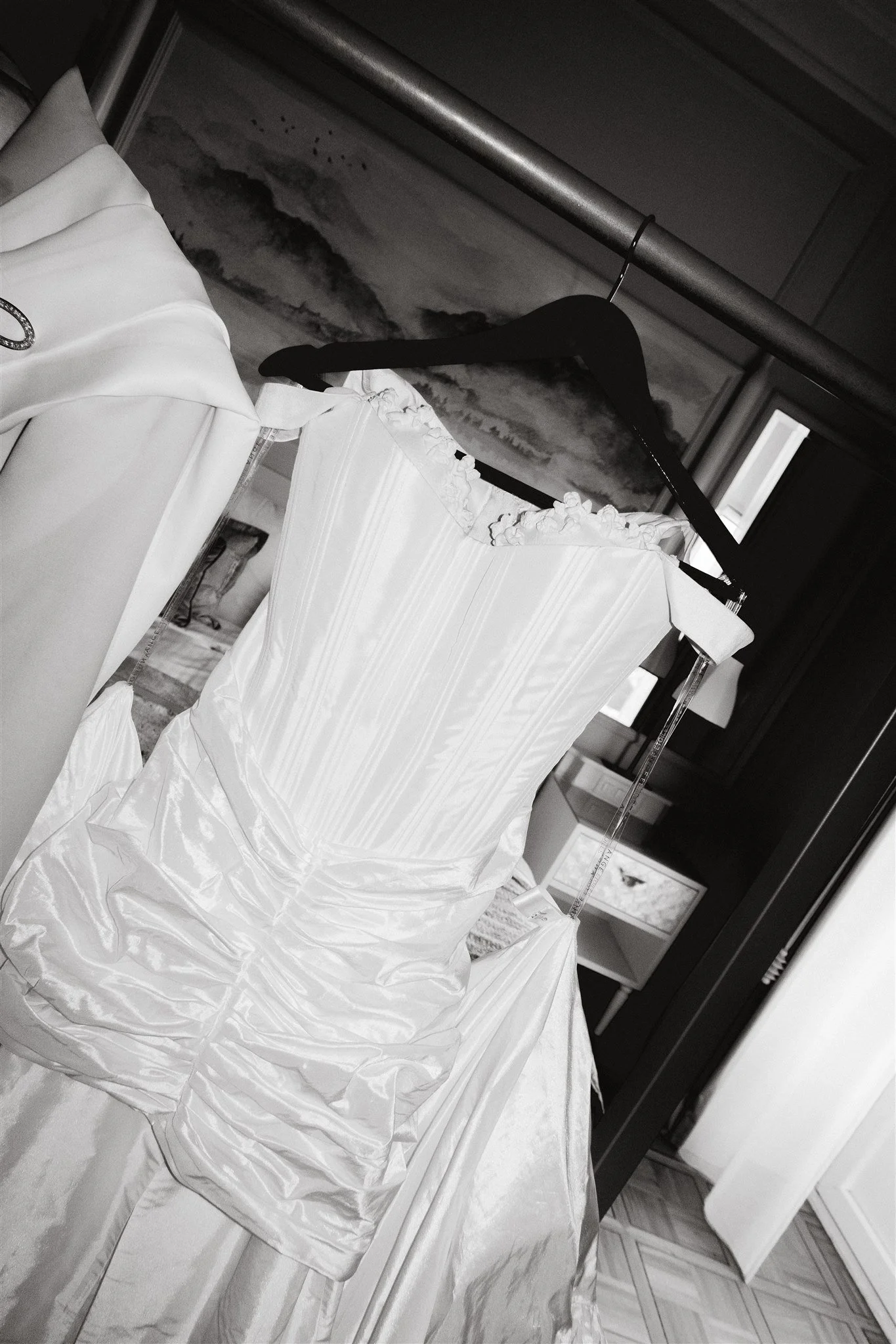 avant-garde-wedding-photography-yolanta-birkhane-65.jpg