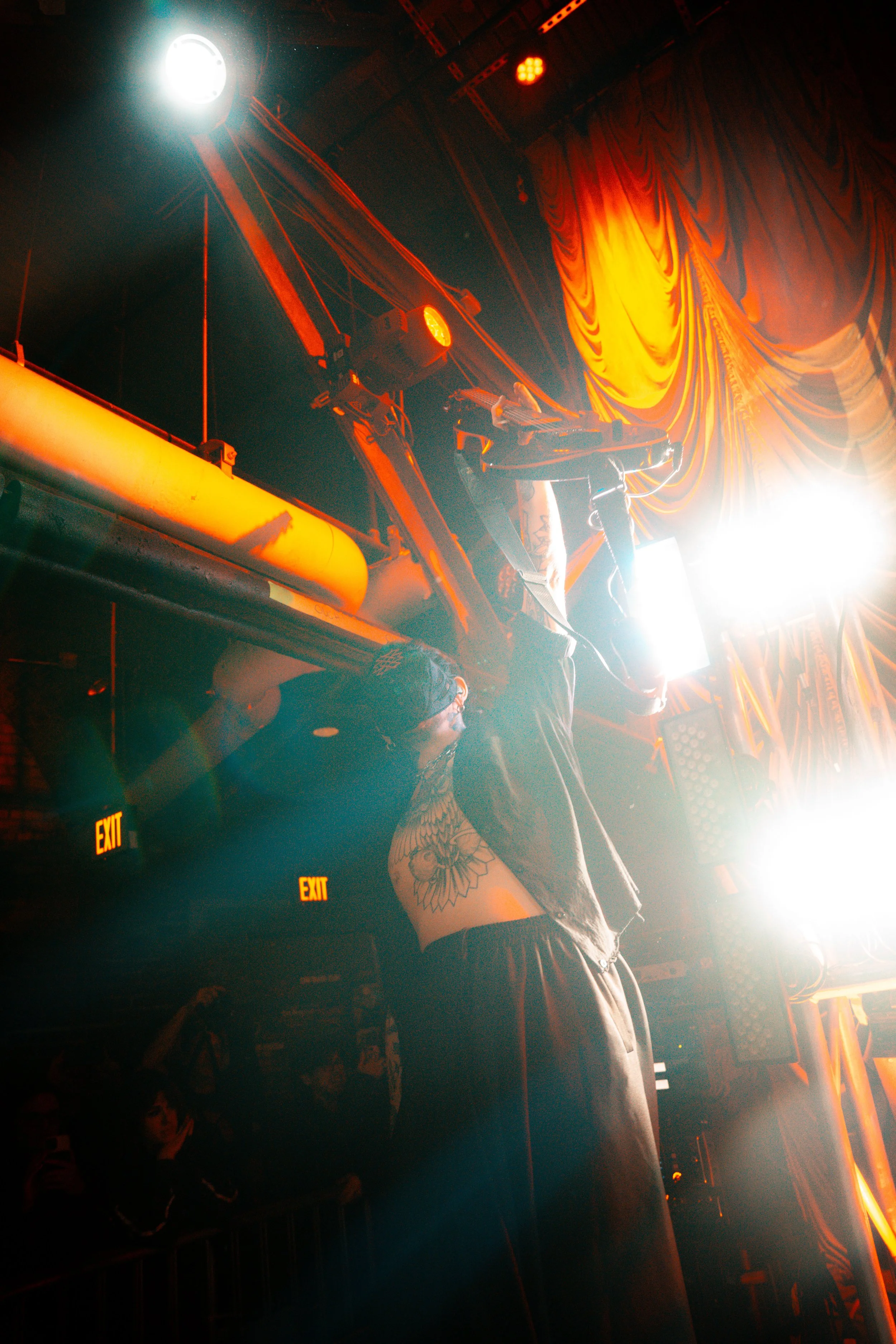 TOUR RESIZE-20.jpg