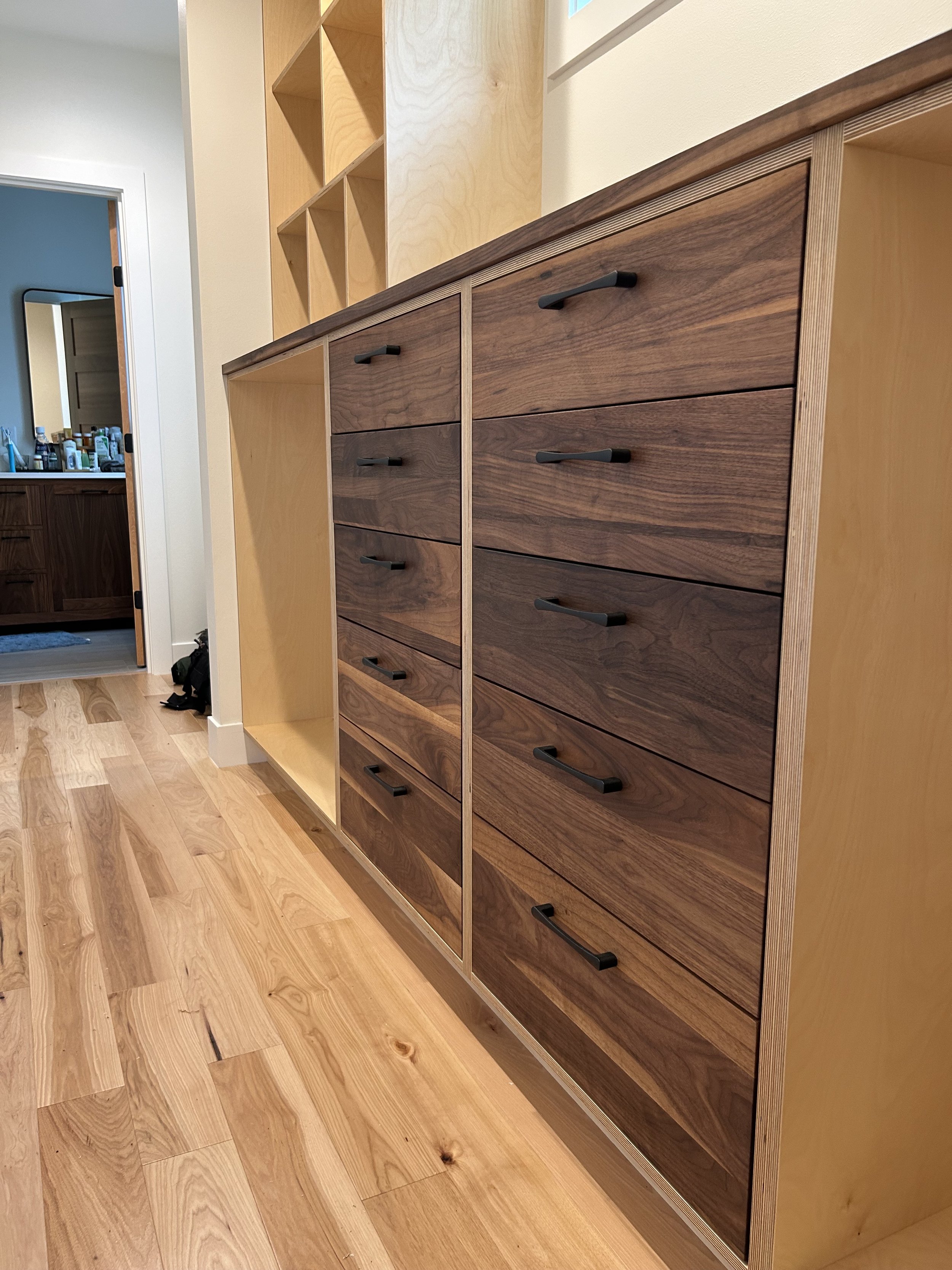 Custom Closet by Bird's Nest Design