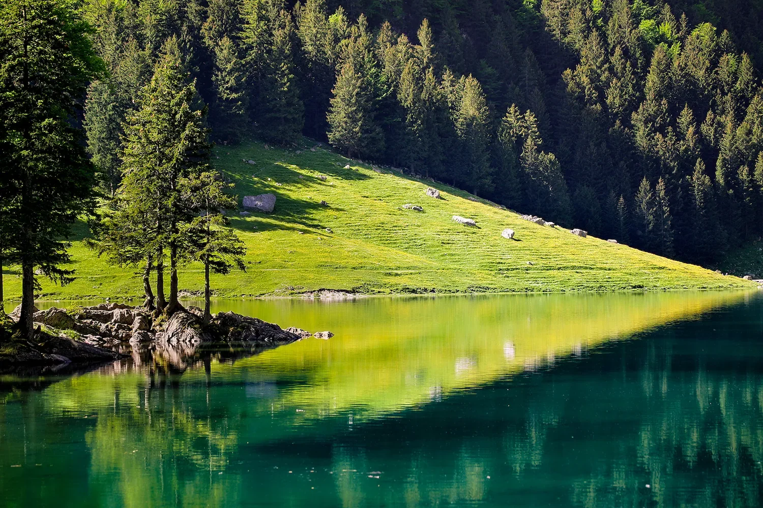 hike-with-eve-alpstein-wanderung-seealpsee-foto-haens.webp
