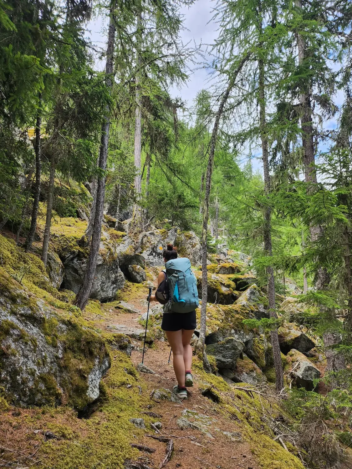 hike-with-eve-wanderleiterin-Schweiz-Mattertal.webp