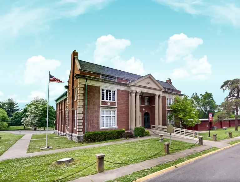 Tour of Fohs Hall with Brennan Cruce