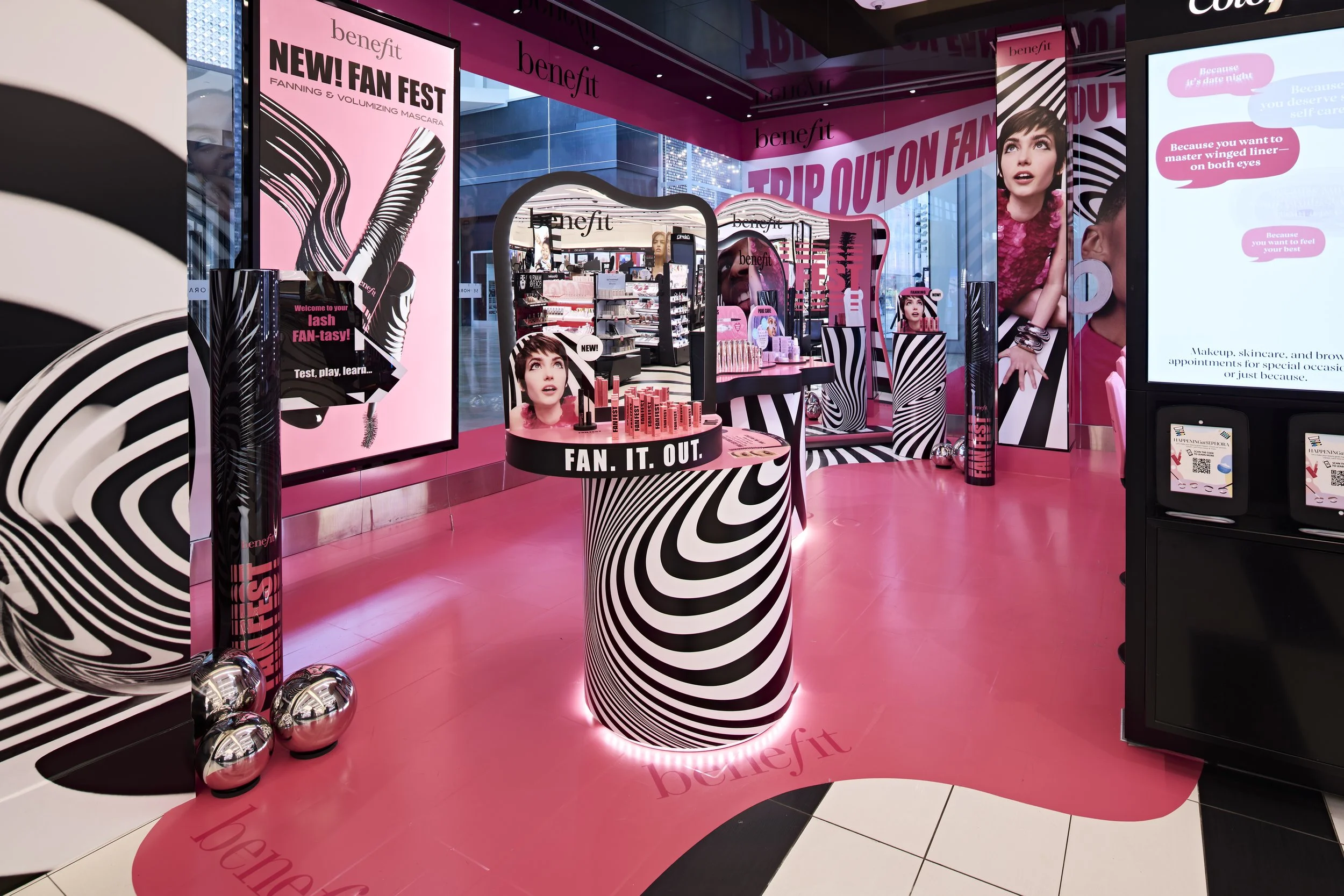 park-benefit-yorkdale-robert-lowdon-photography-_DSC3834 copy.jpg