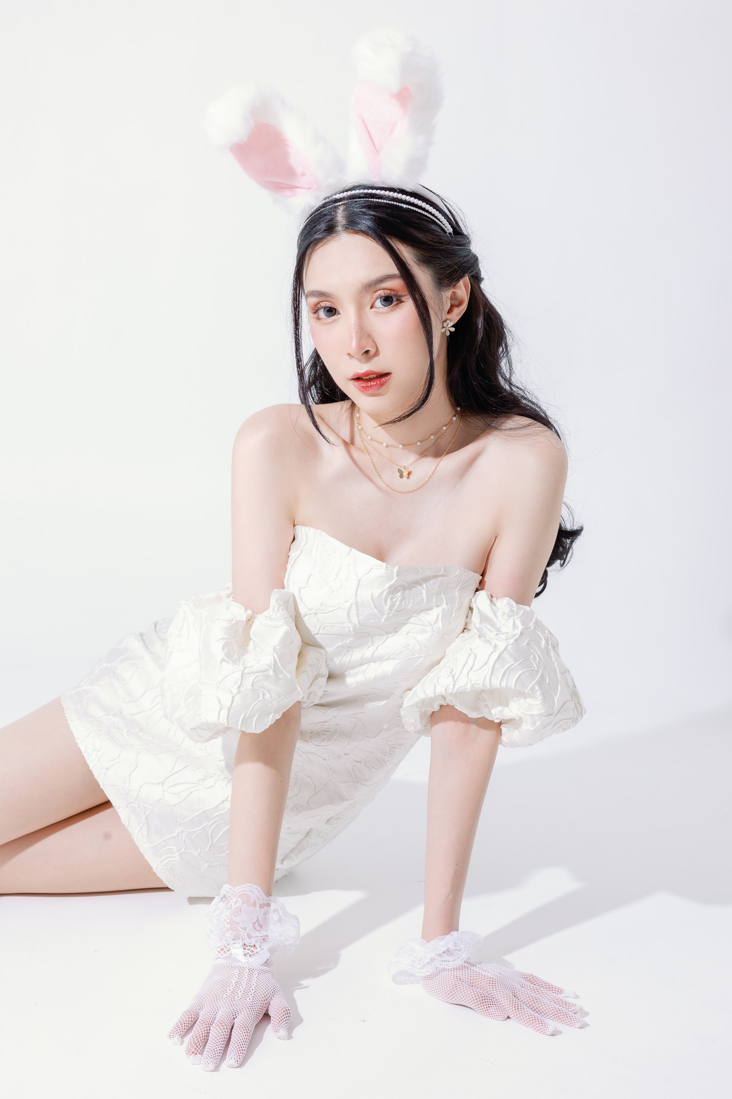 ester-festival-concept-cute-asian-woman-has-lovely-face-is-feeling-happy-have-perfect-clear-fresh-skin-slim-body-with-fluffy-bunny-ears-isolated-white-background.jpg