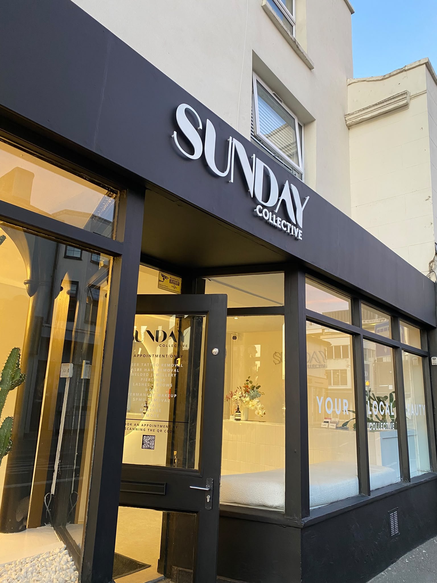 Sunday Collective luxury beauty salon in Cheltenham, Gloucestershire, offering nails, pedicures, lashes, brows, facials, massage and aesthetics.