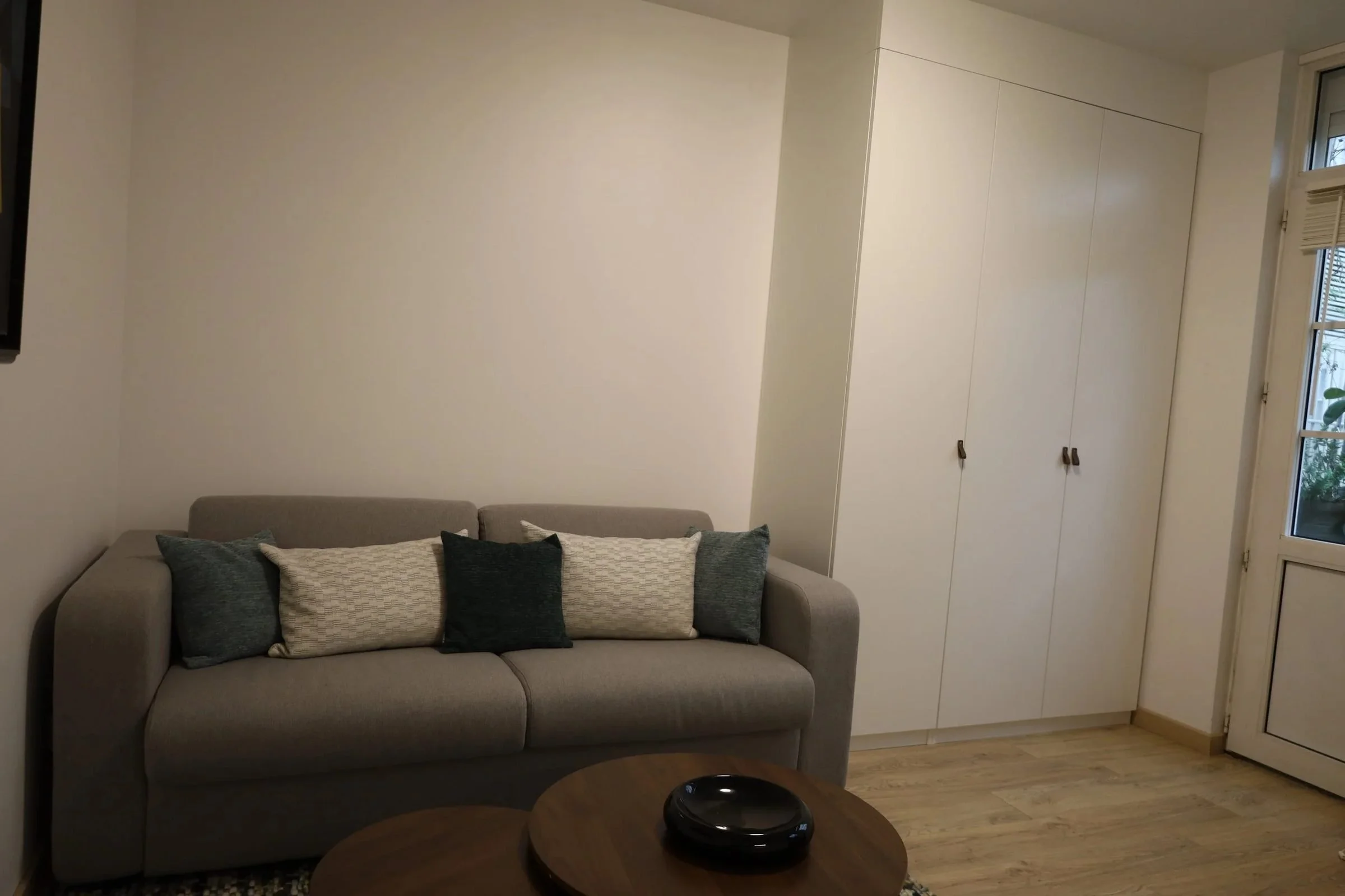 teva-renovation-complete-studio-saint-placide-paris-6-08.jpg