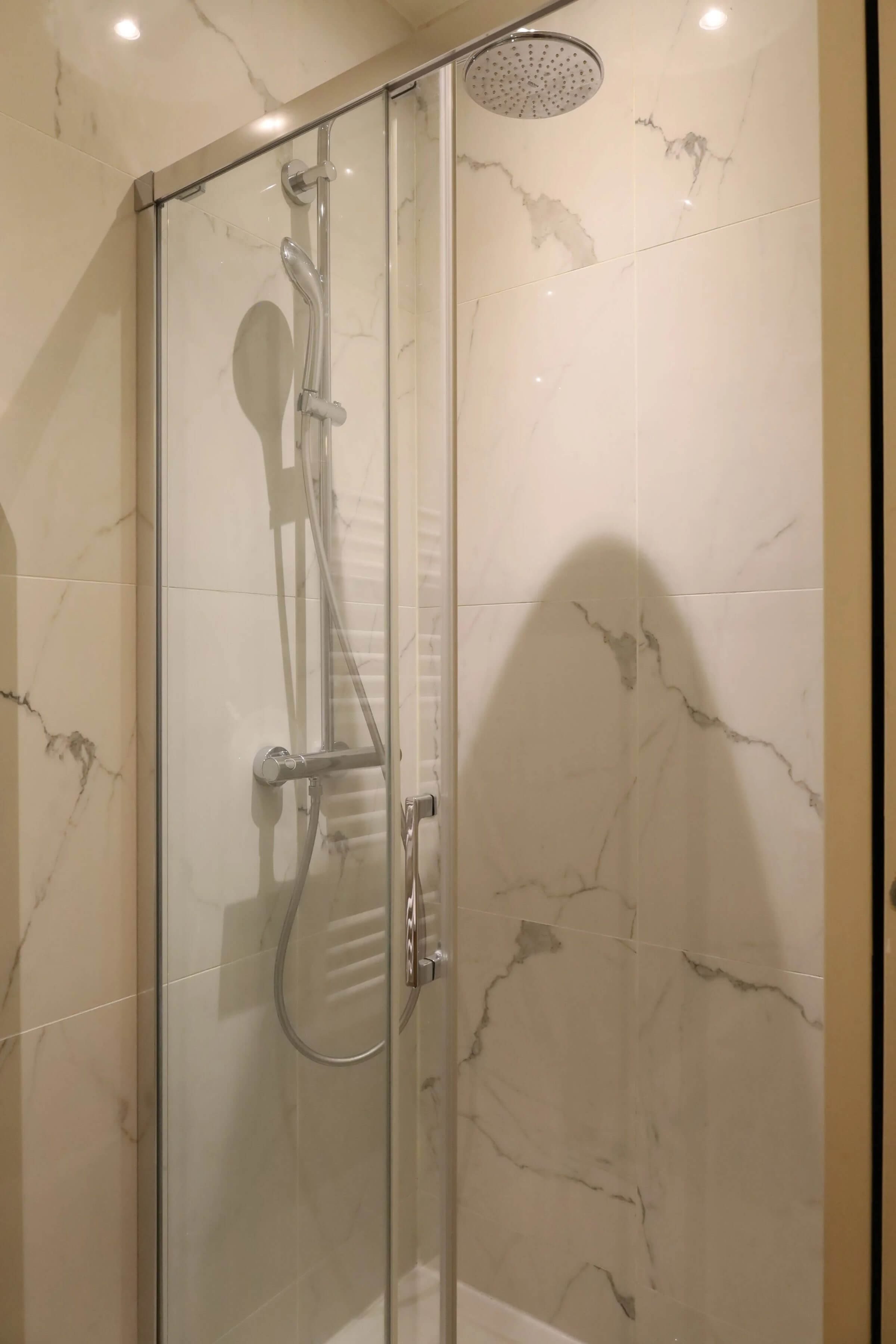 teva-renovation-legere-t2-rue-de-rome-paris-17-10.jpg