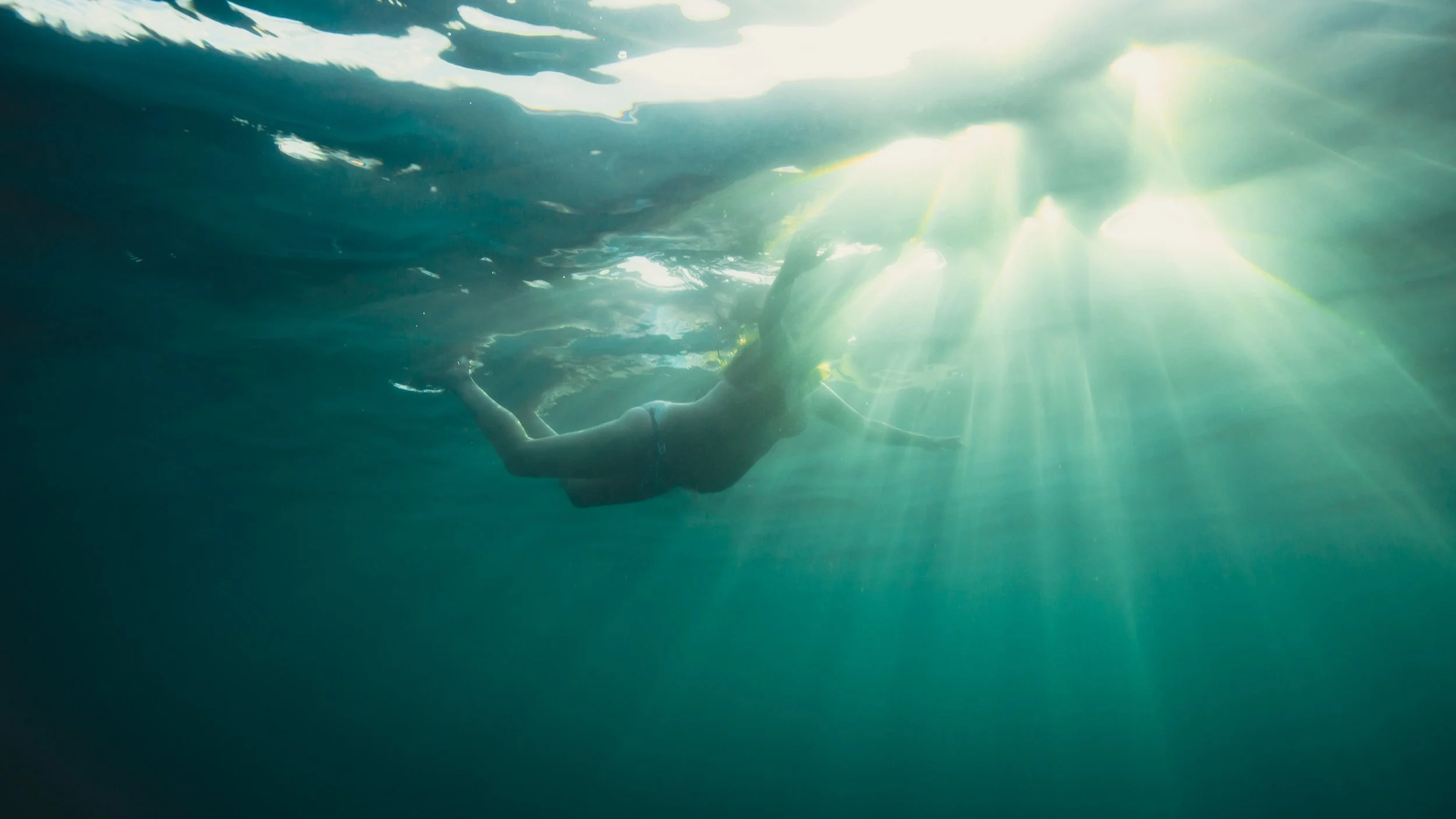 Celebrating new life in the place life begins.

That's what I love about underwater maternity photography.

#SydneyPhotographer
#SydneyPhotography
#ManlyBeach
#NorthernBeachesSydney
#UnderwaterPhotoshoot
#OceanMagic
#Freediver
#FreediveLife
#WaterWom