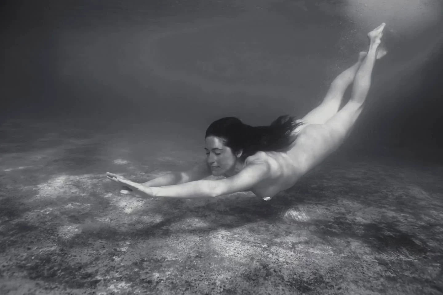 Pool portraits with @daphnemonici 

#underwaterphotoshoot #sydney #sydneyphotographer #manly