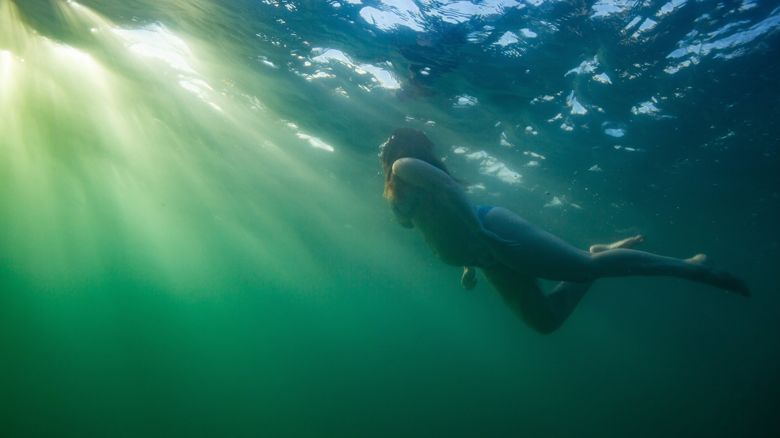 The way the colours layered through the water at sunset was incredible. Such a good afternoon for a maternity shoot.

#underwatermaternityshoot #maternityphotography #underwatermaternity #underwaterphotograher