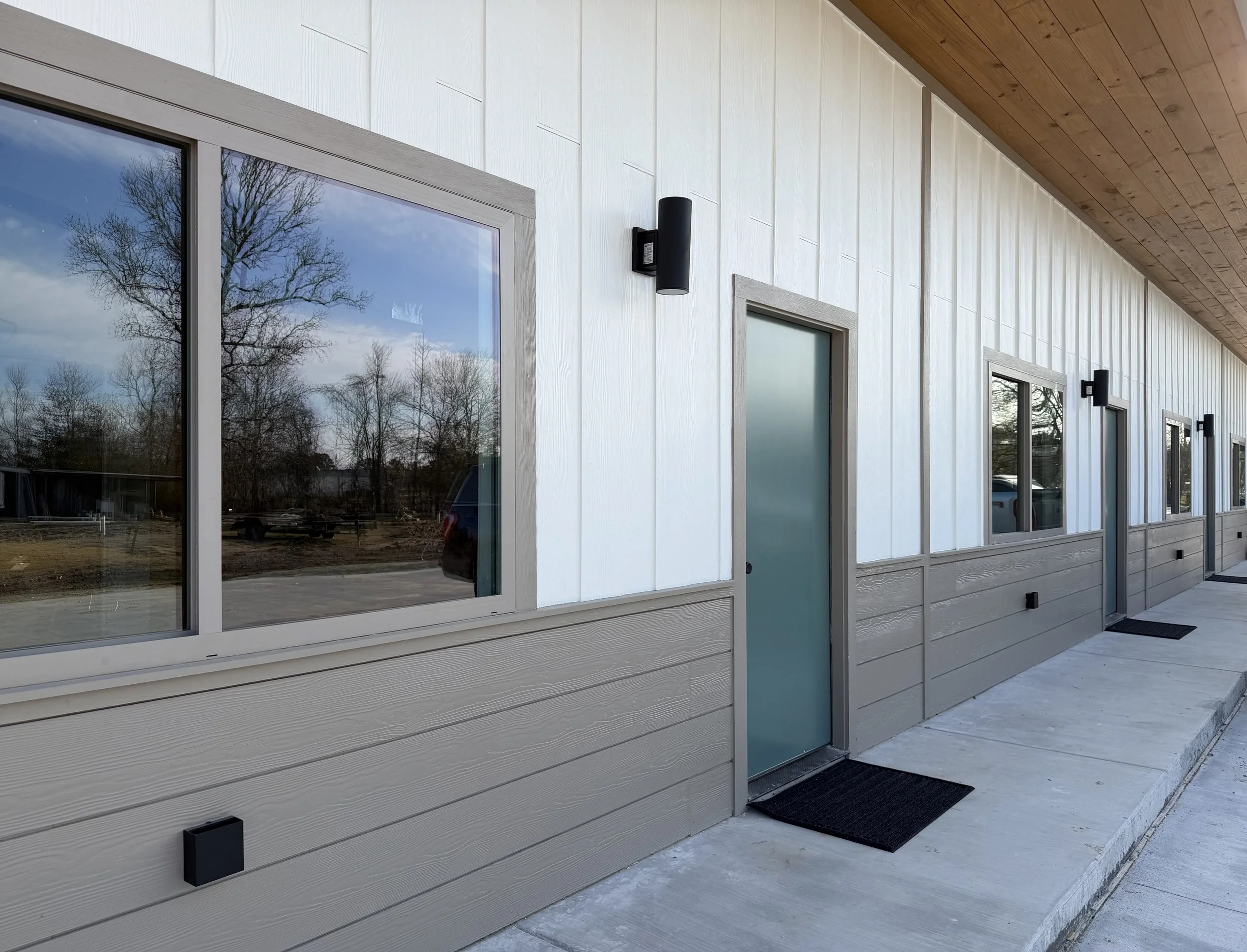 Unfurnished Rental of Unit