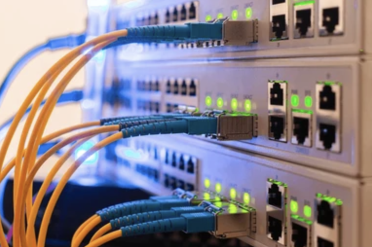 Fibre lease line headend cabinet