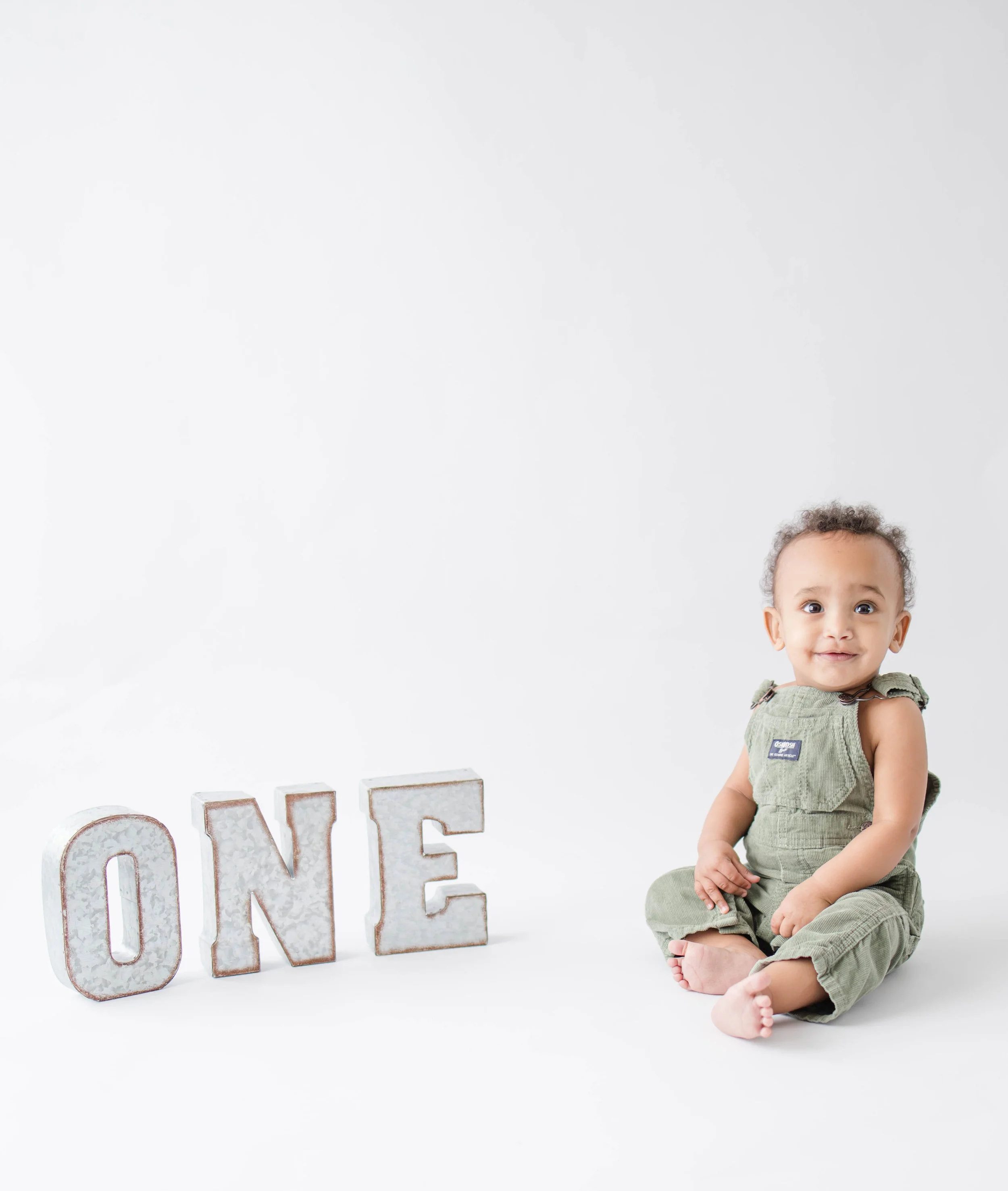 east-meadow-ny-first-birthday-session-baby-one-sign-long-island.jpg