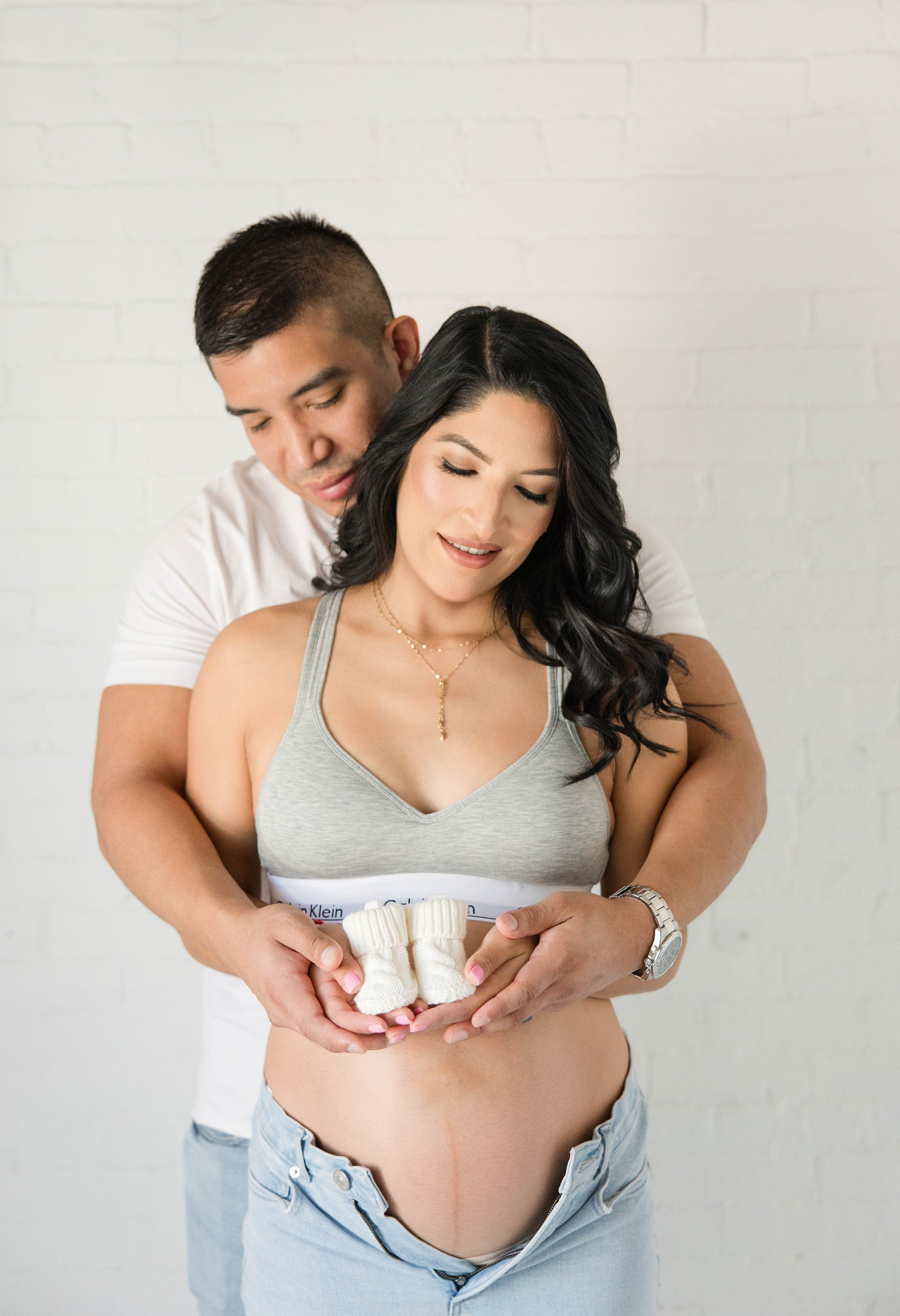 garden-city-ny-maternity-photographer-couple-studio.jpg