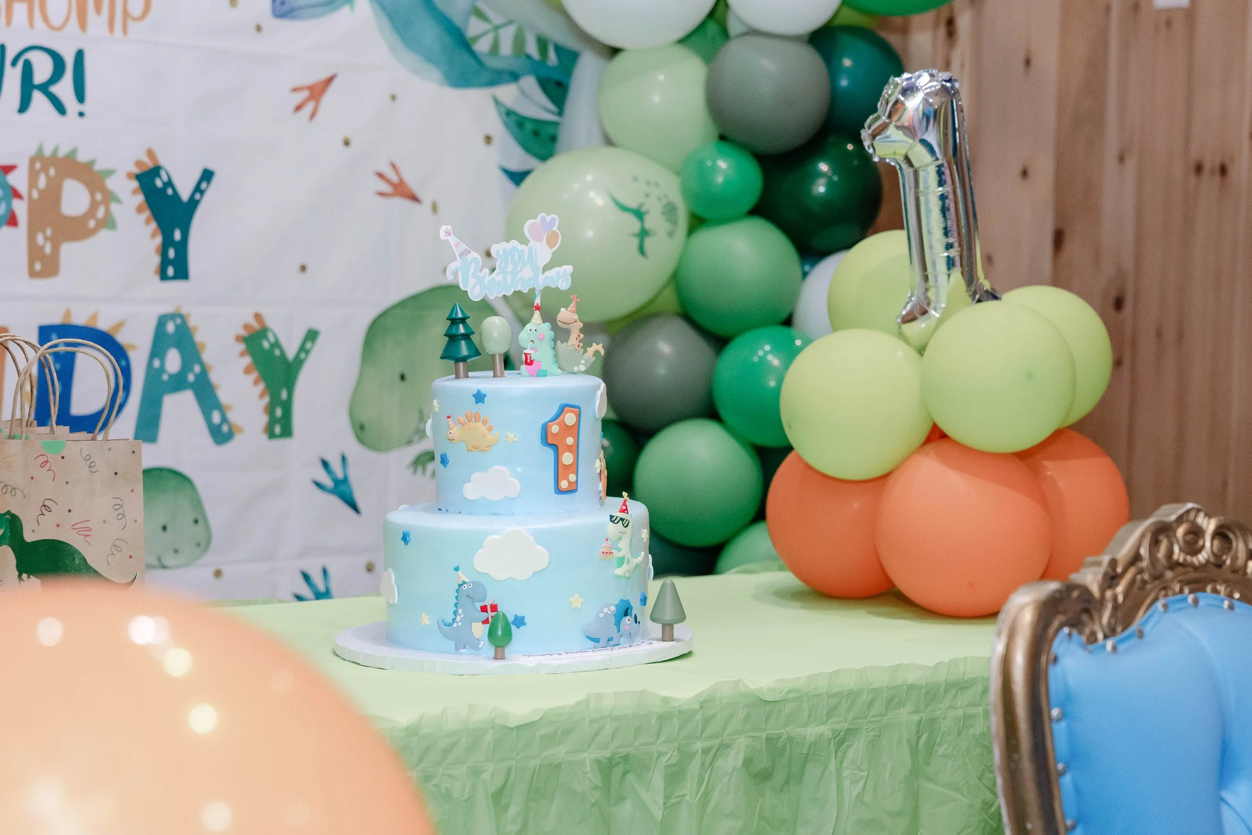 dinosaur-first-birthday-cake-queens-ny