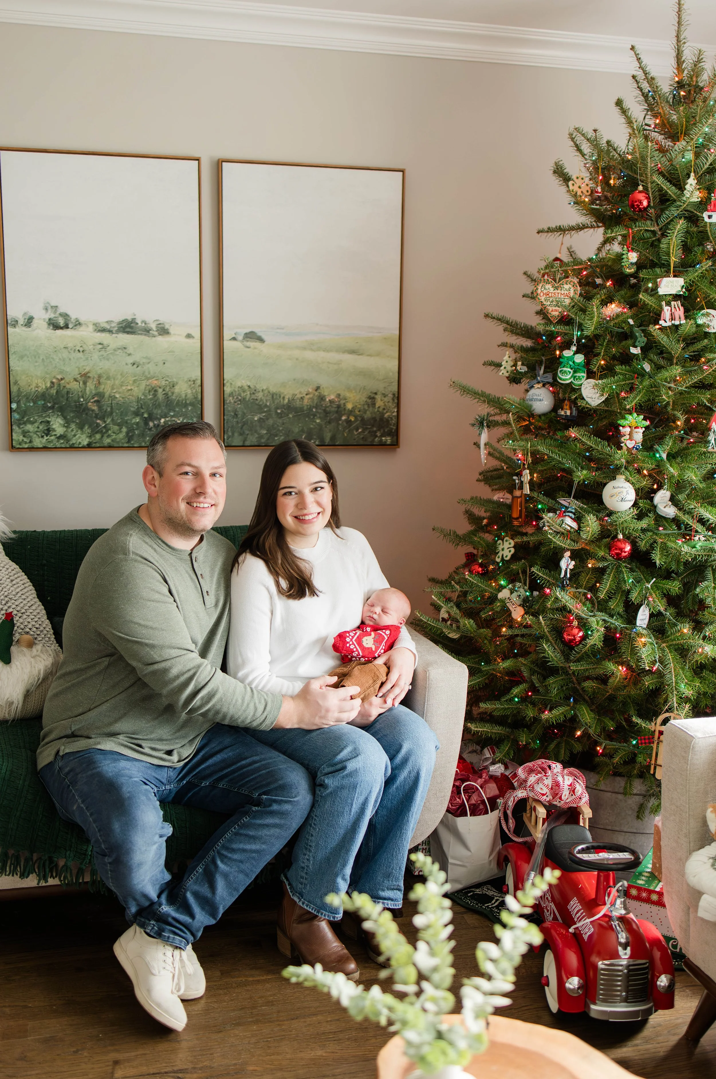 massapequa-ny-lifestyle-newborn-session-family-christmas.jpg