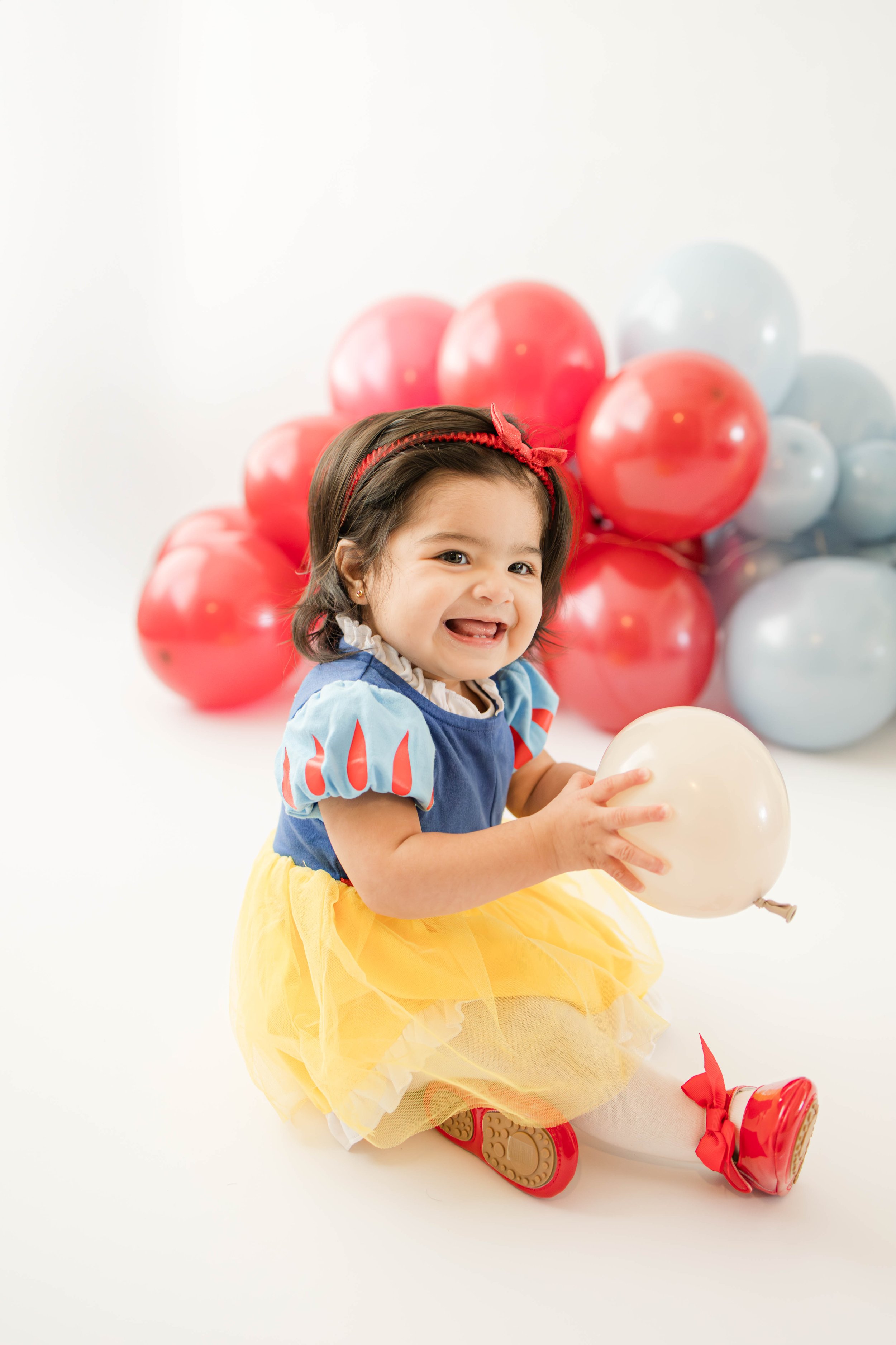 snow-white-cake-smash-photography-east-meadow-ny