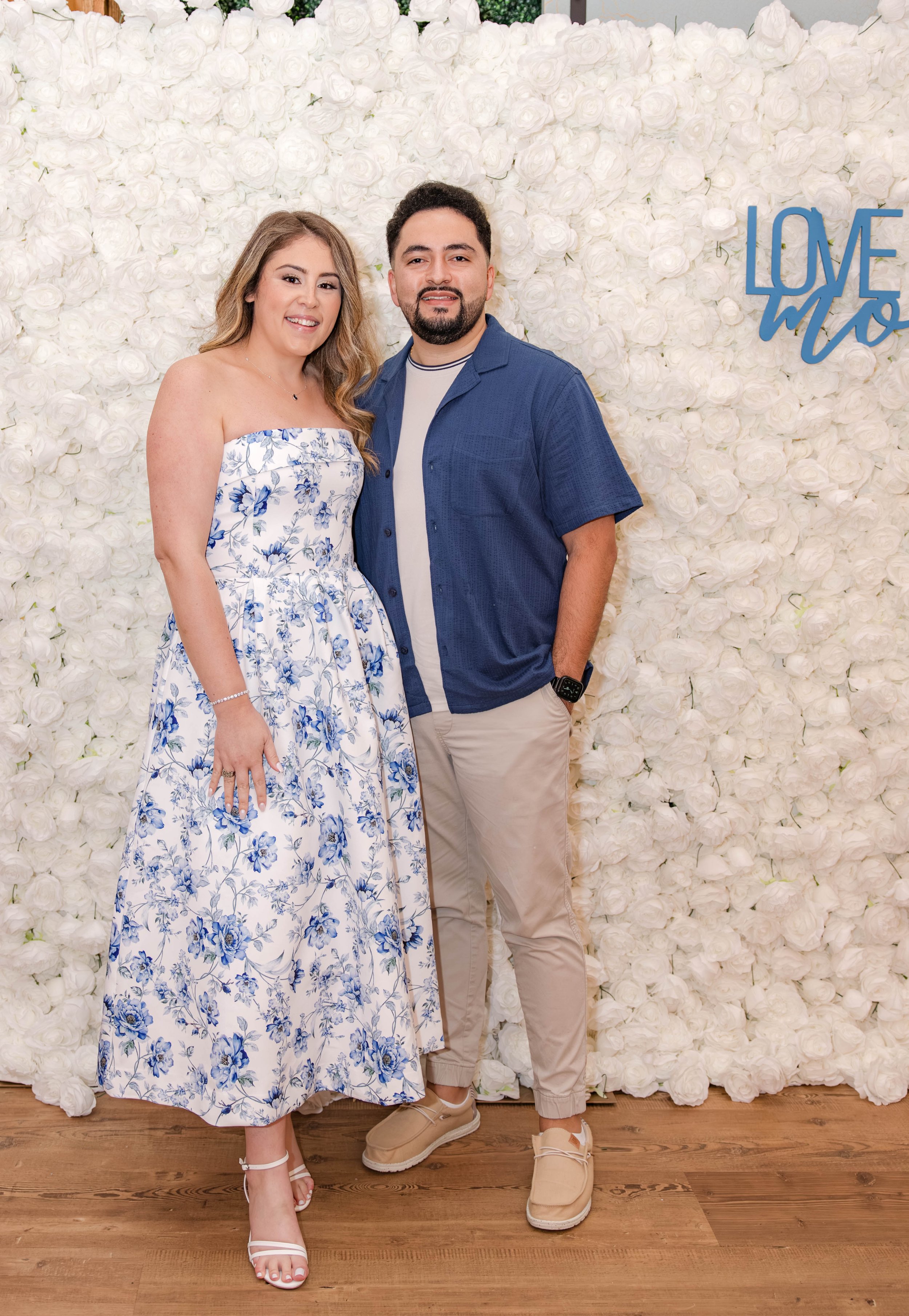 bridal-shower-couple-portrait-cross-barn-farmingdale-ny