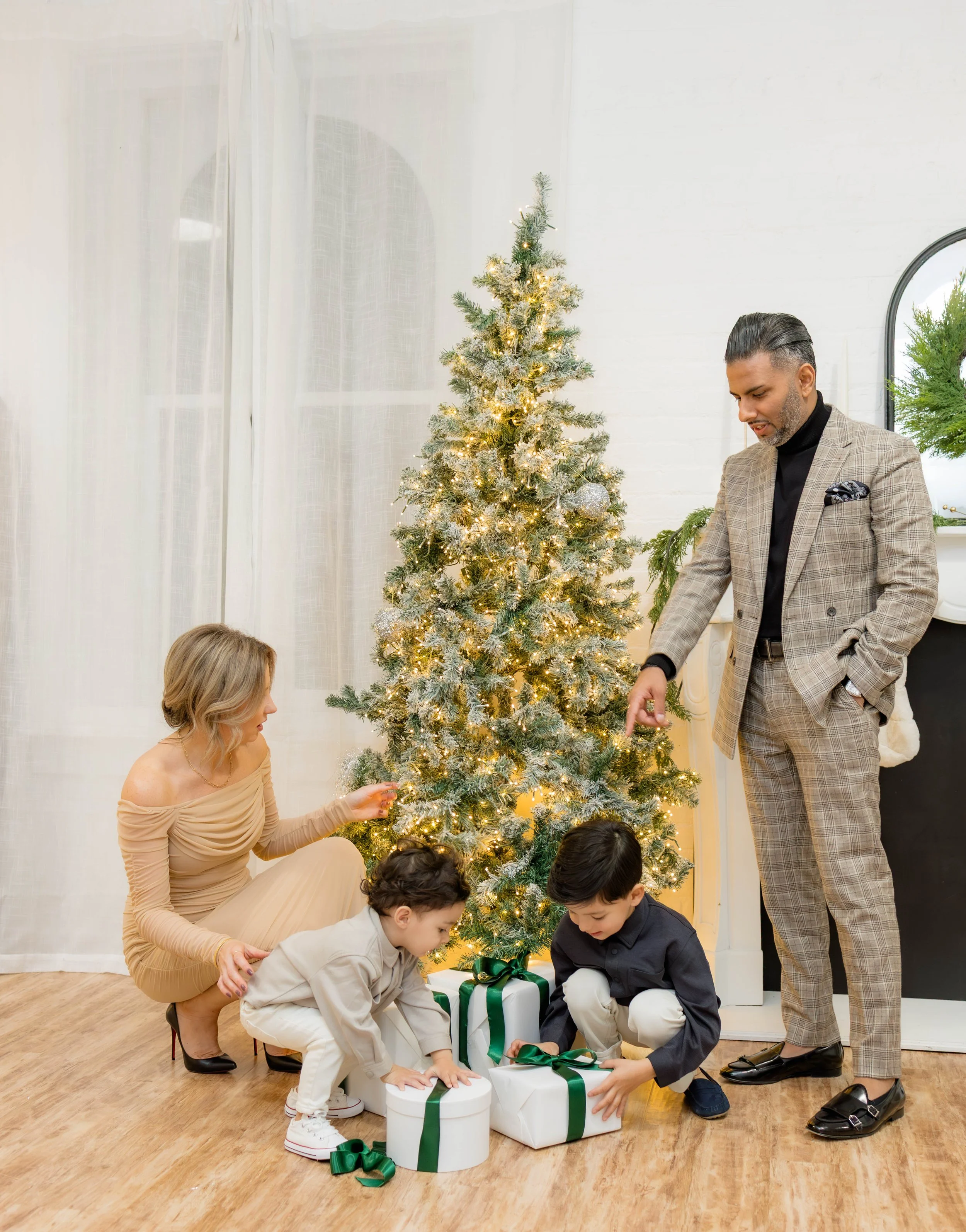 garden-city-holiday-mini-session-family-studio-ny.