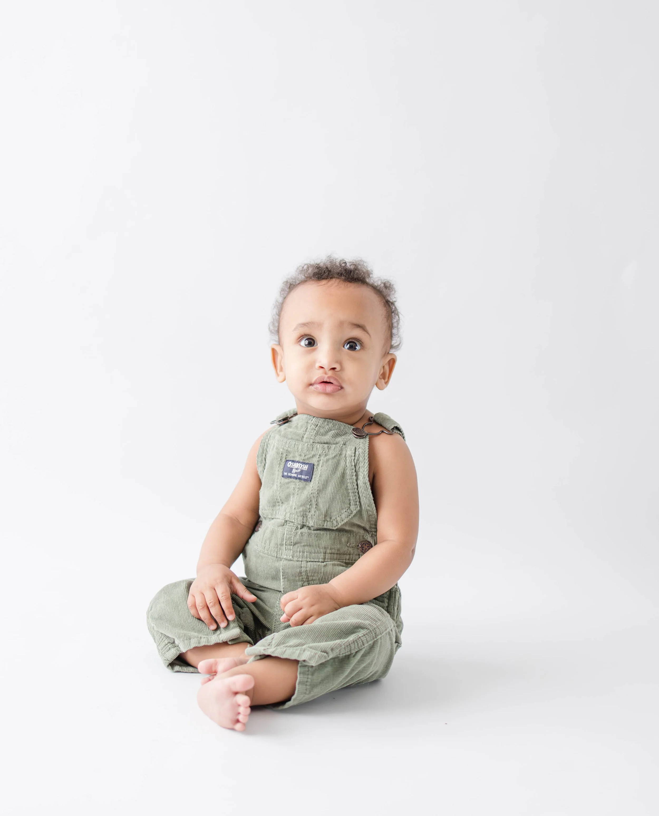 long-island-cake-smash-photographer-east-meadow-ny-baby-boy-portrait.jpg