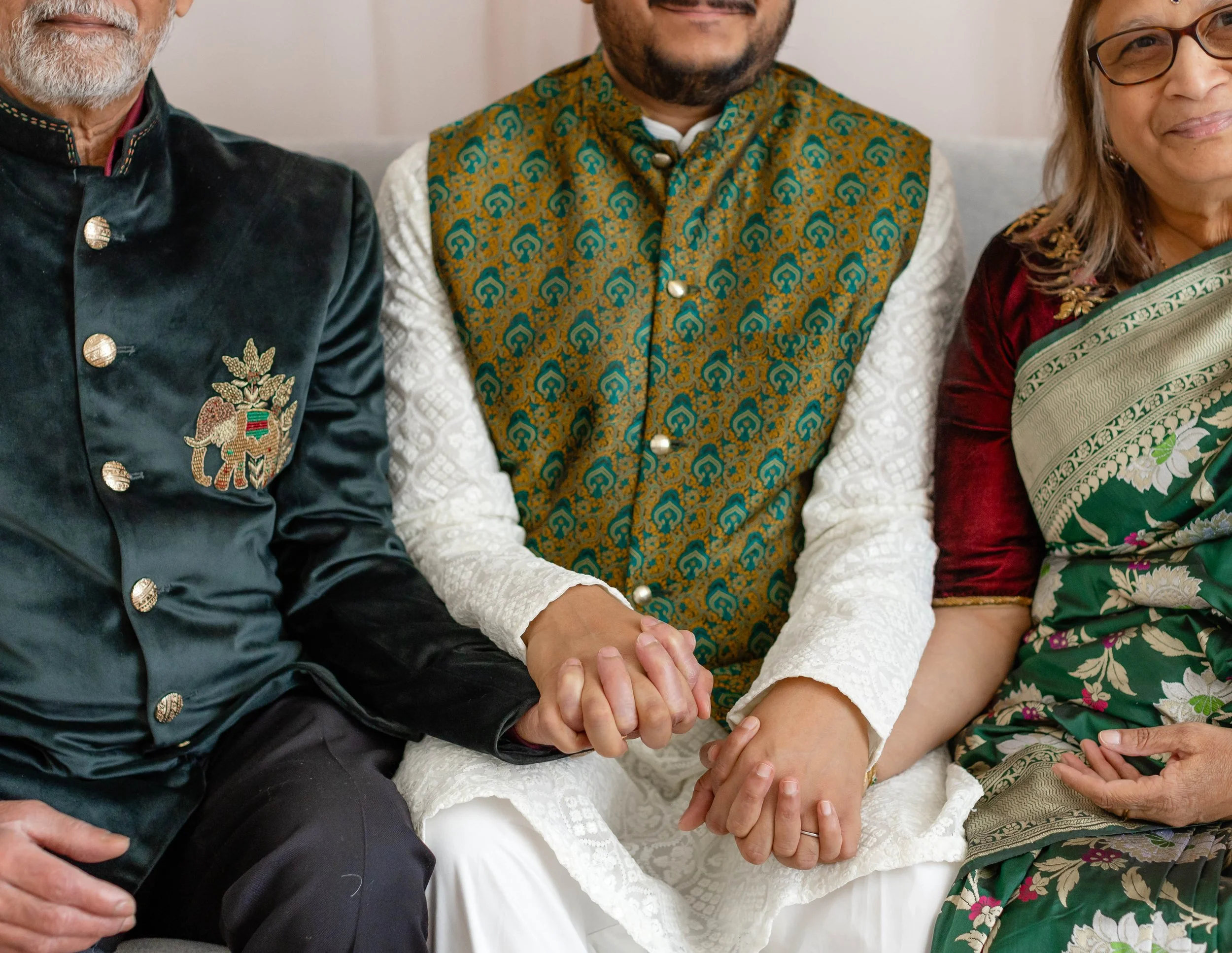 garden-city-ny-generational-family-hands-portrait