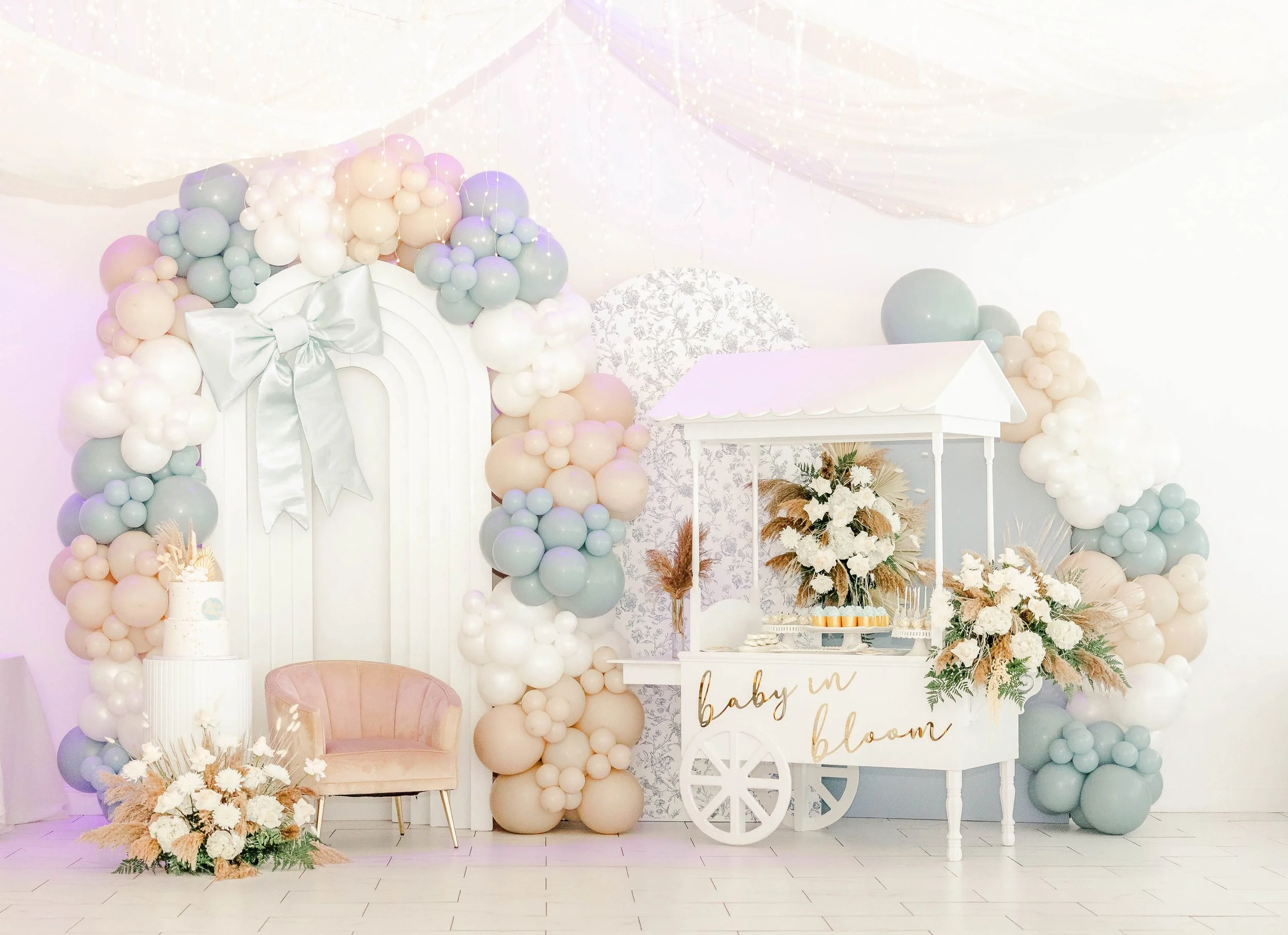 margarets-venue-freeport-ny-baby-in-bloom-shower-backdrop-balloon-arch.jpg.jpg