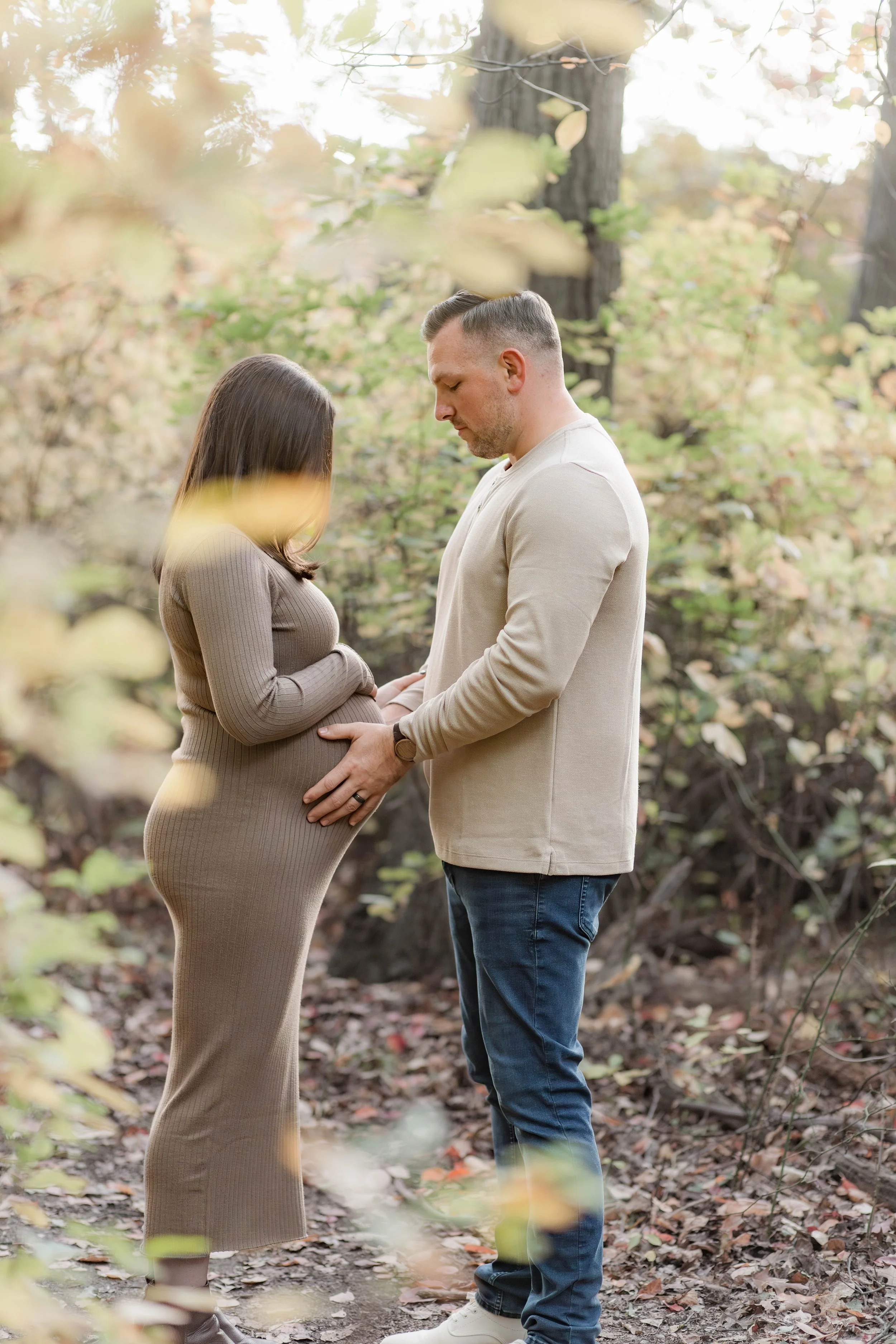 massapequa-ny-outdoor-maternity-session-brady-park.jpg