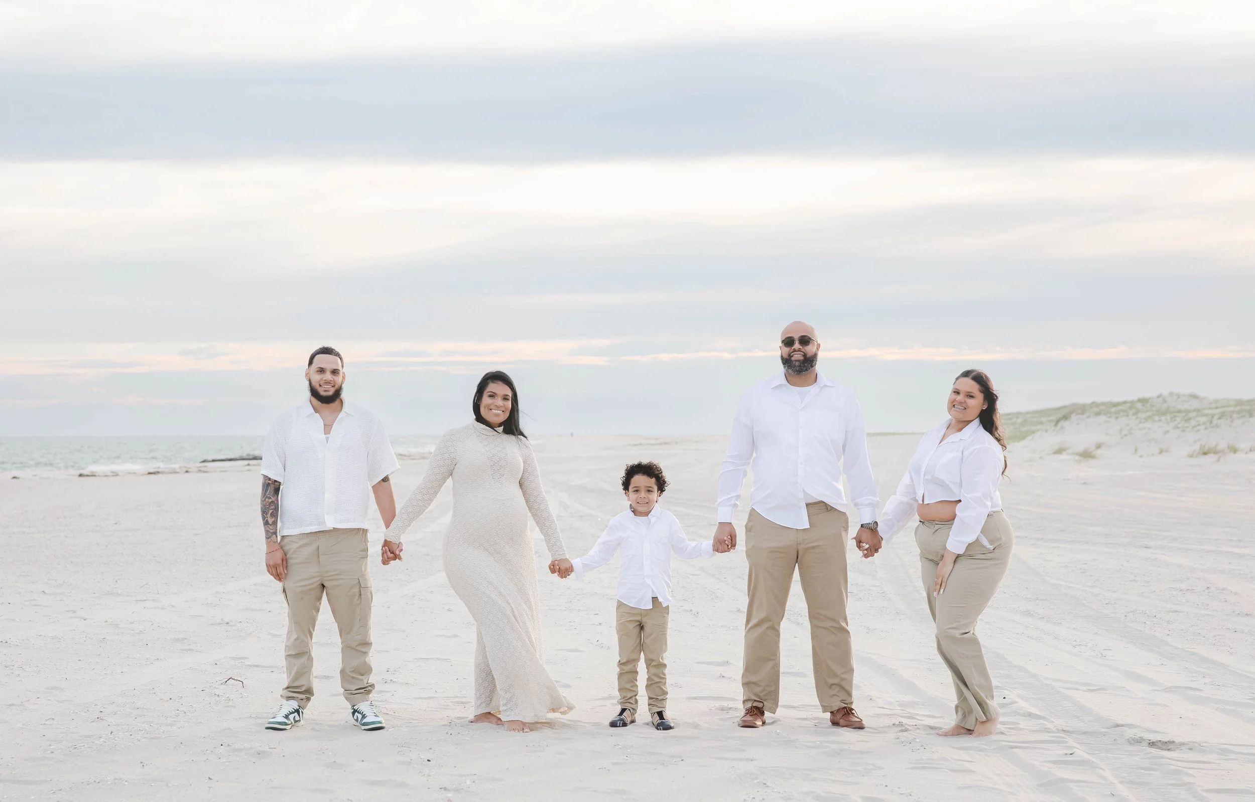 point-lookout-ny-beach-family-photographer-extended-family