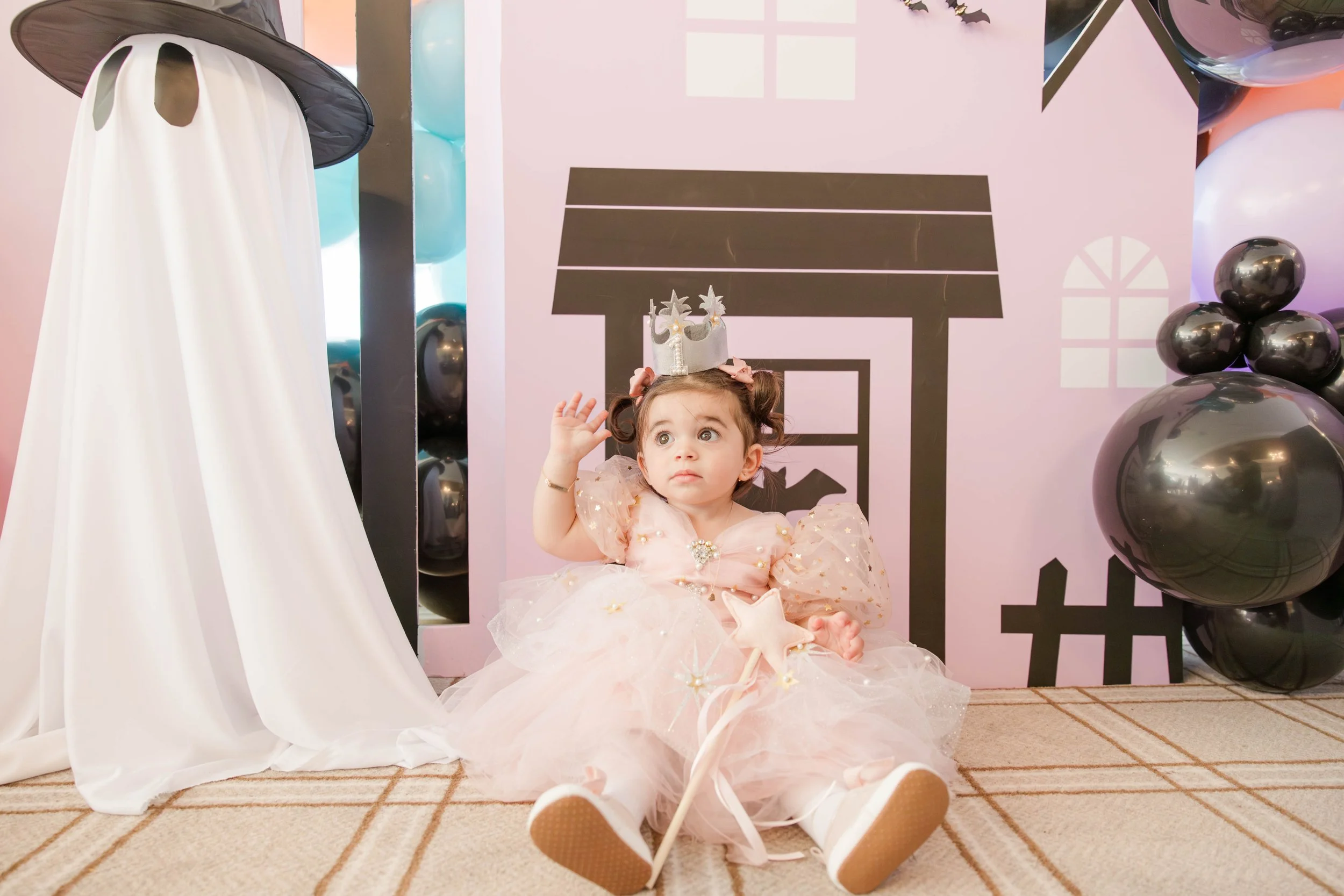 st-georges-country-club-1st-birthday-baby-girl-princess-costume-halloween-party.jpg