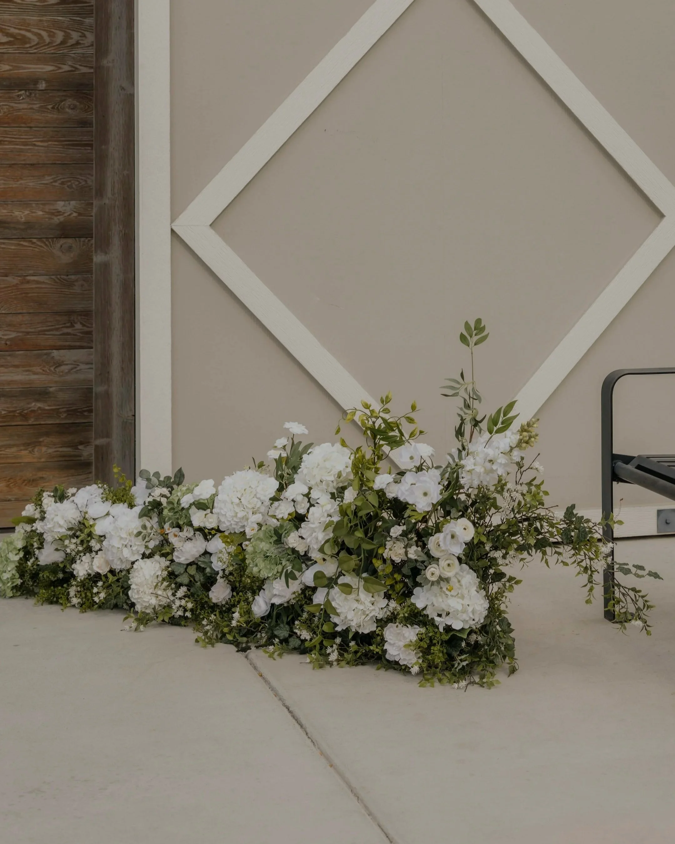 Small Floor Arrangement