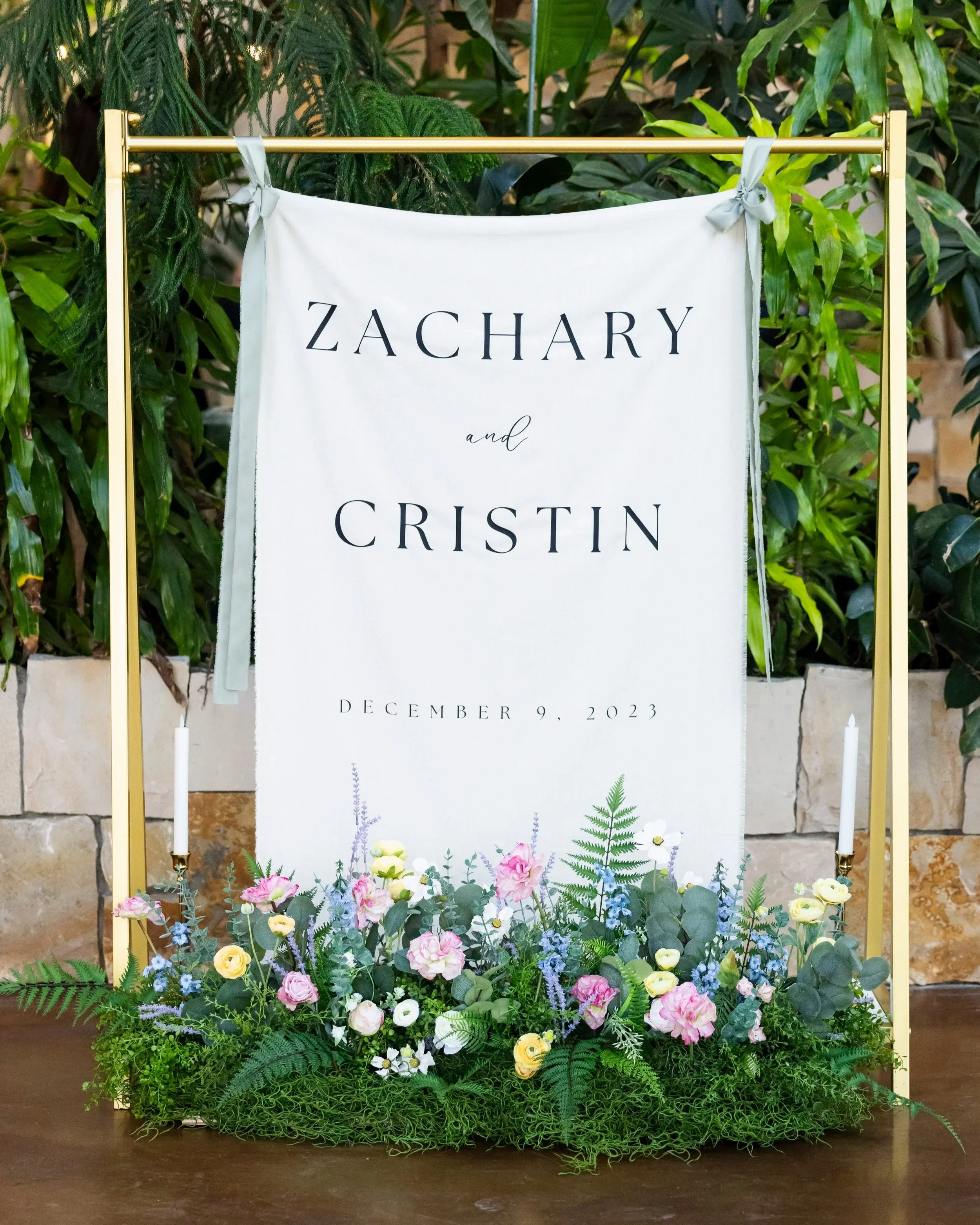 Medium Gold Signage Frame