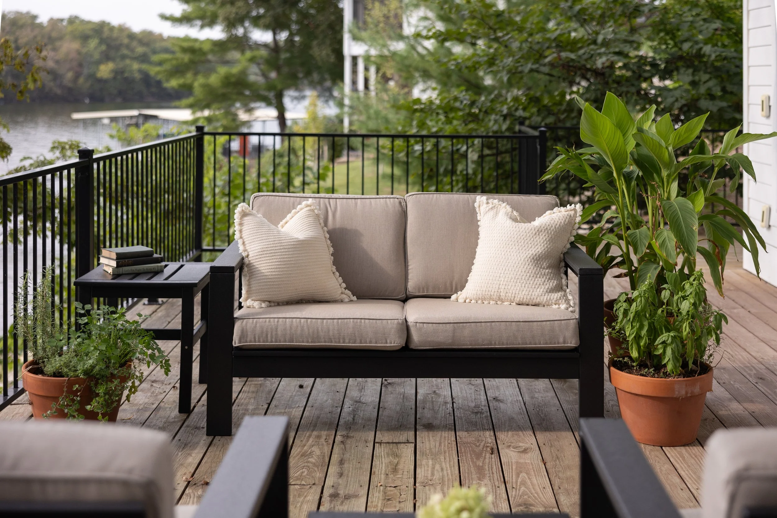 029_EllenJeanneFurniture (2).jpg