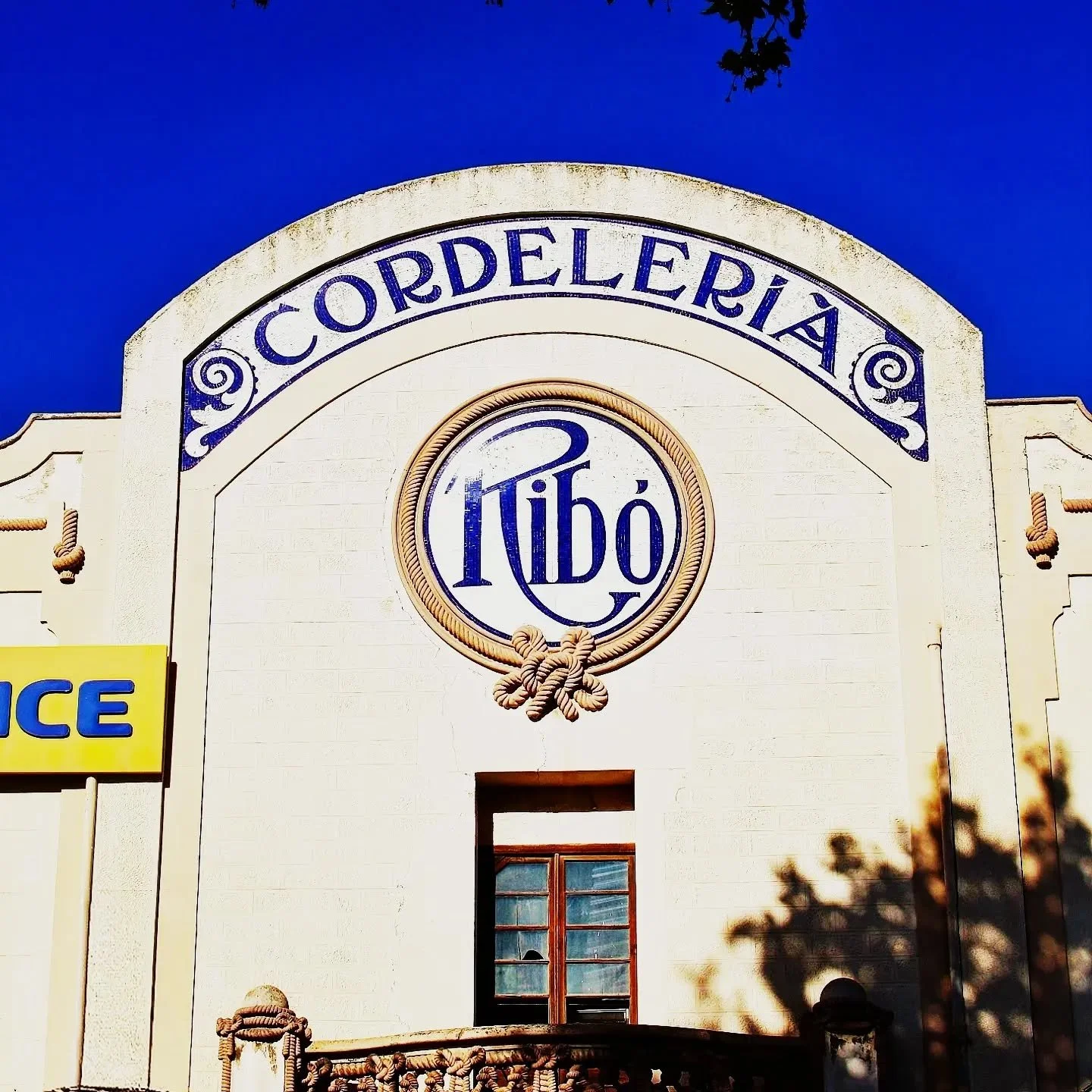 Corderia Rib&oacute; (Badalona, Spain, 1911)
#RopewalkOfTheWeek

We&rsquo;ve looked at rope, we&rsquo;ve looked at architecture, now we&rsquo;re looking at rope architecture?? 🤩

The Corderia Rib&oacute; is located in Badalona, near Barcelona. Badal