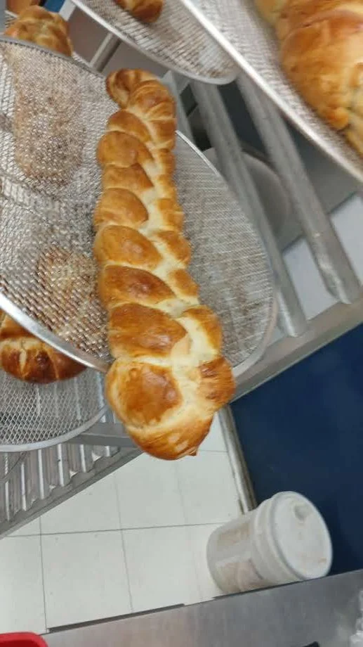 Traditional Water Challah (Egg Wash)